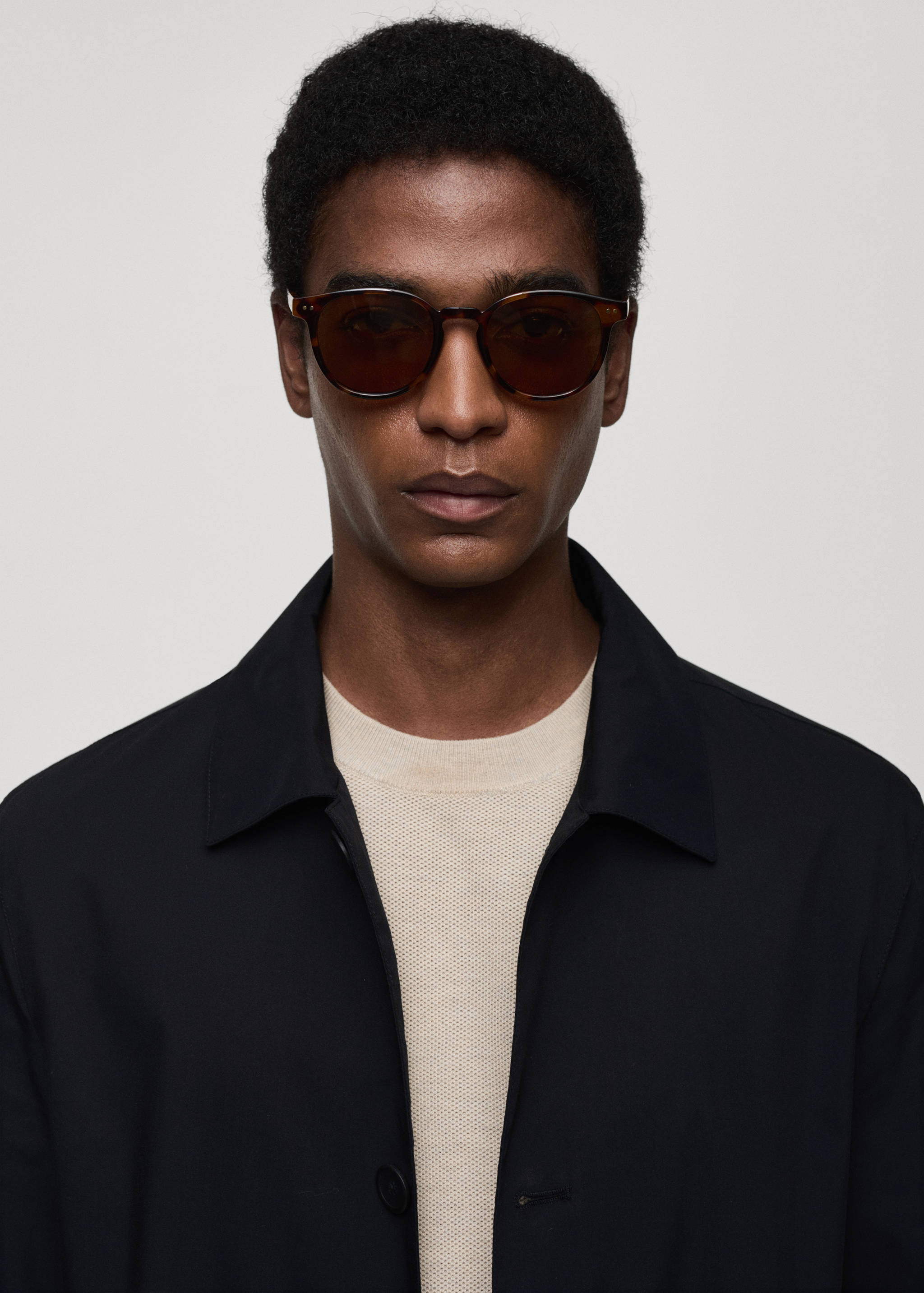 Classic water-repellent trench coat - Details of the article 1