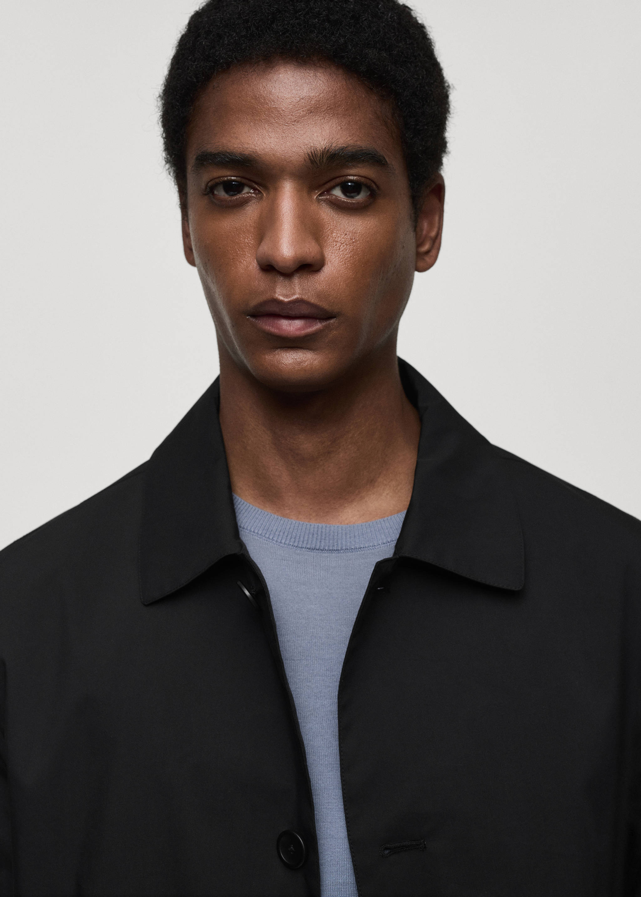 Classic water-repellent trench coat - Details of the article 1