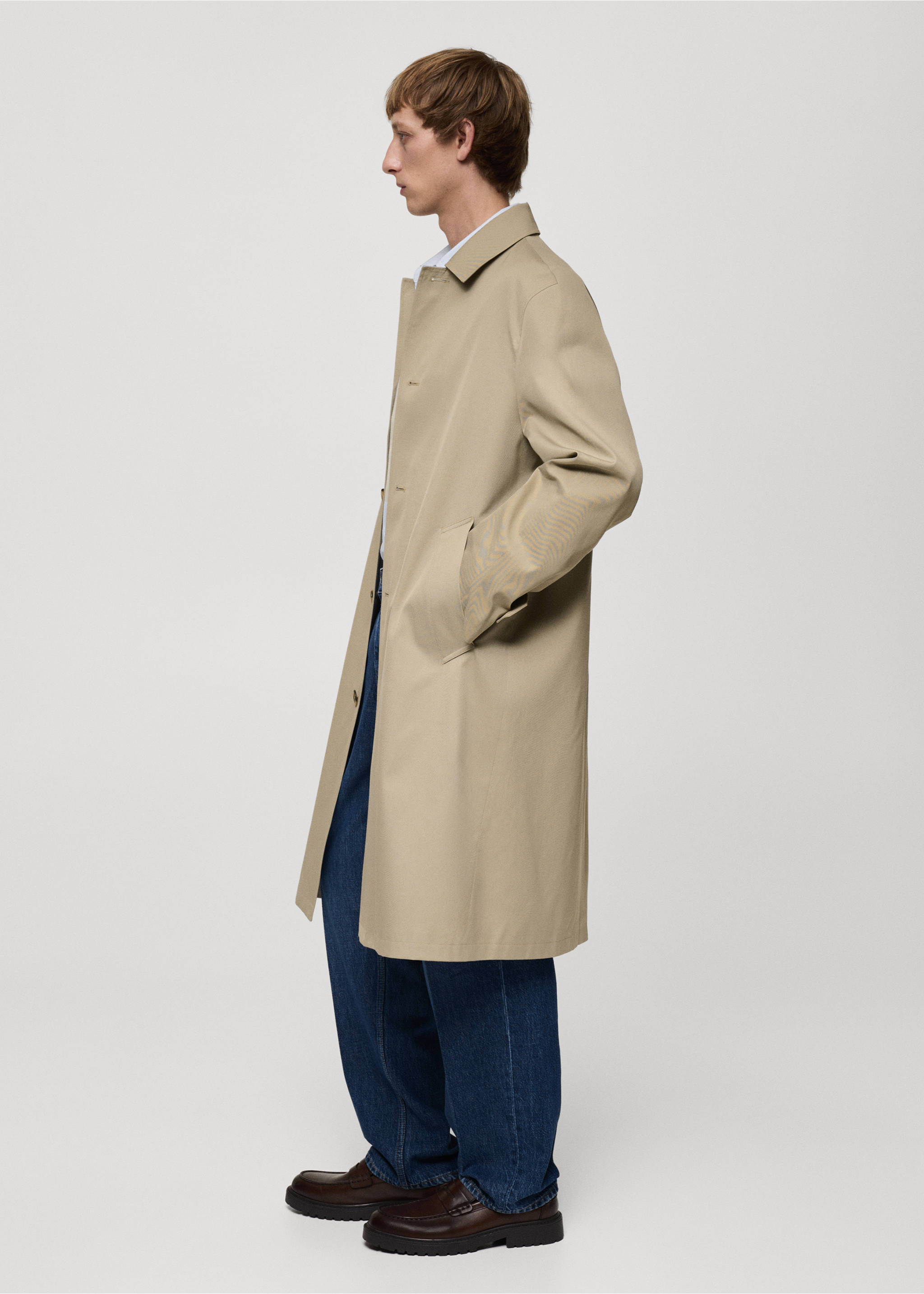 Relaxed-fit water-repellent trench coat - Details of the article 2, Beige. Ref: 77034435-00.