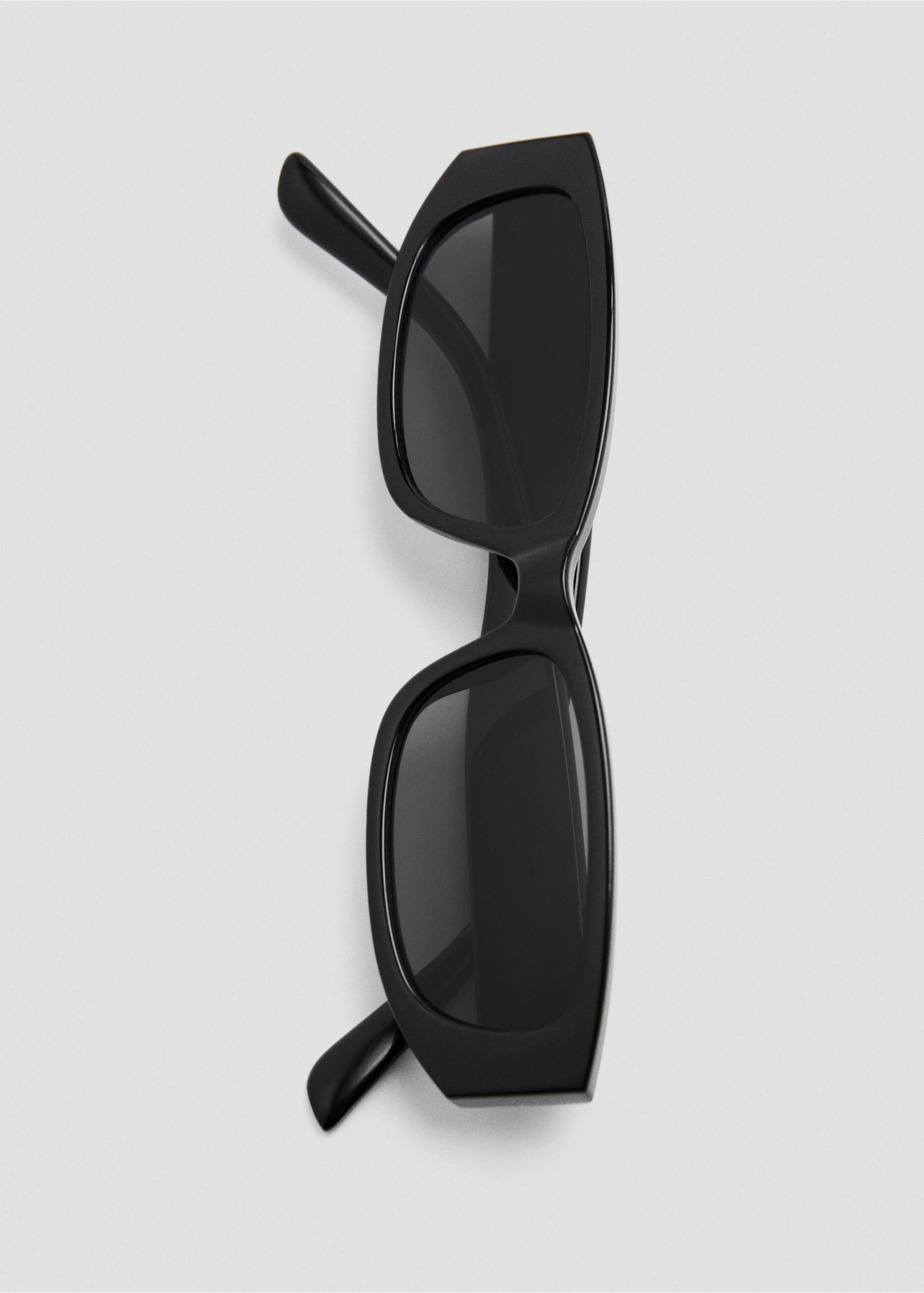 Resin frame sunglasses - Details of the article 2, Black. Ref: 77034436-00.
