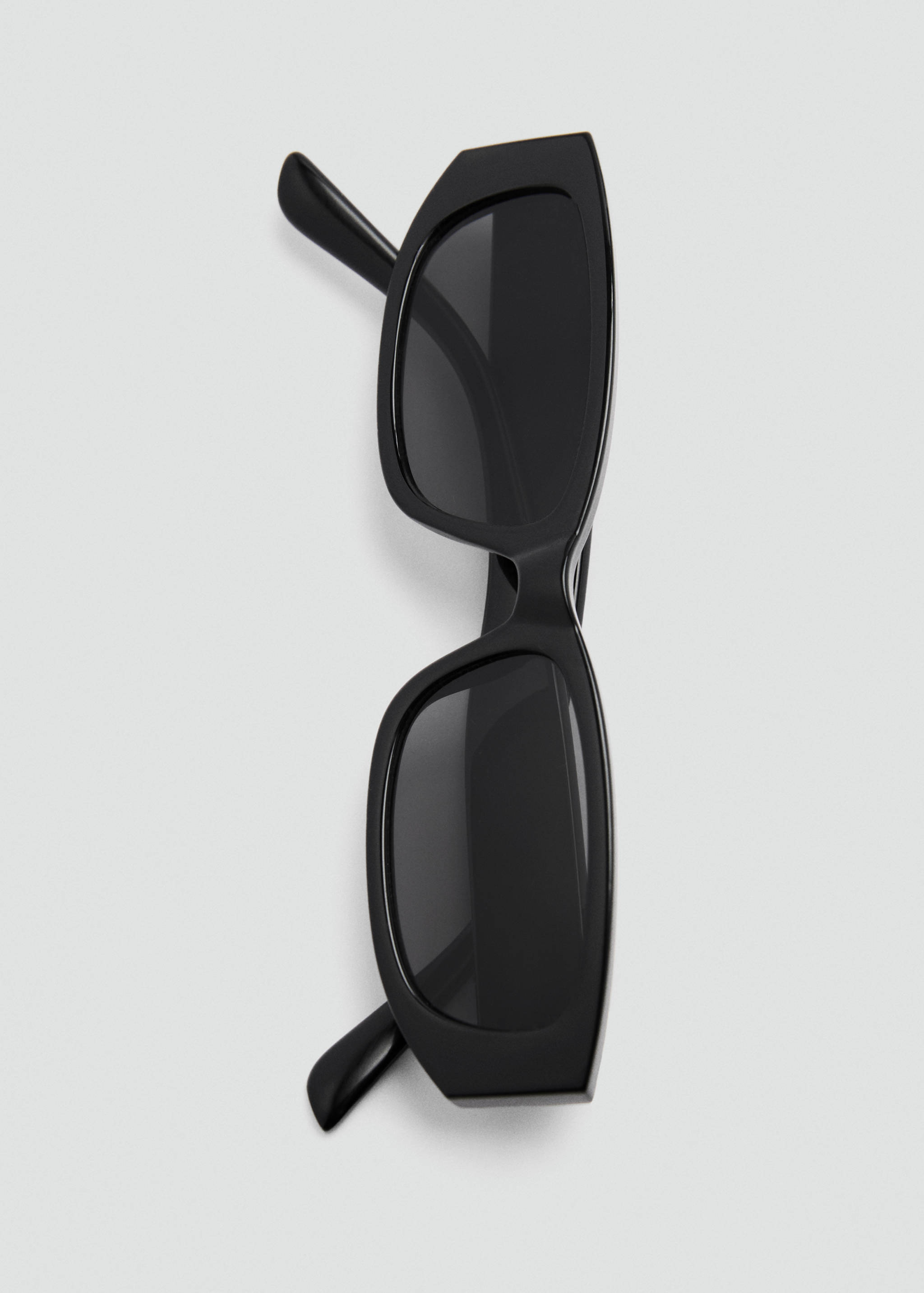 Resin frame sunglasses - Details of the article 2