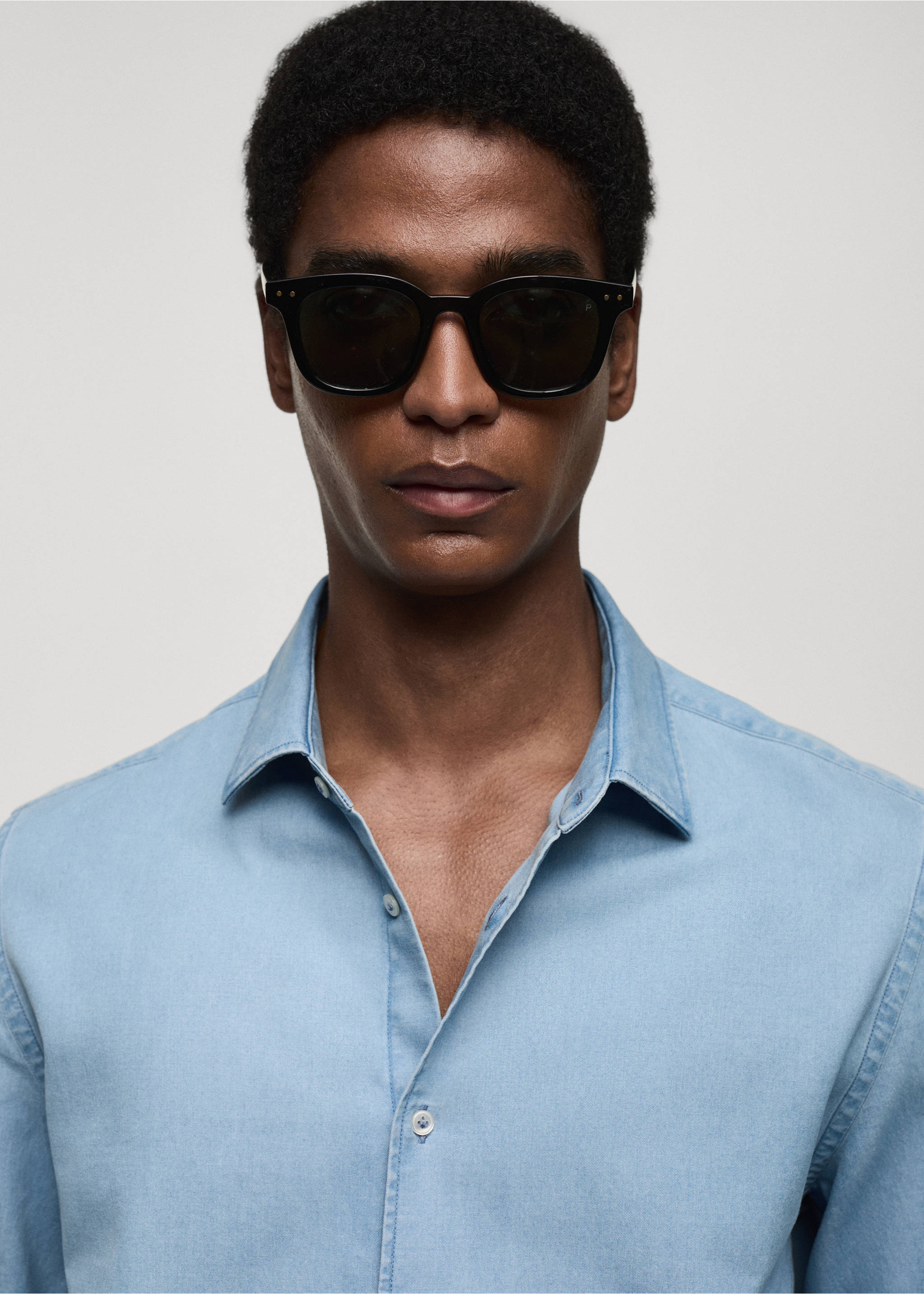 Regular-fit cotton chambray shirt - Details of the article 1, Light Blue. Ref: 77034439-00.