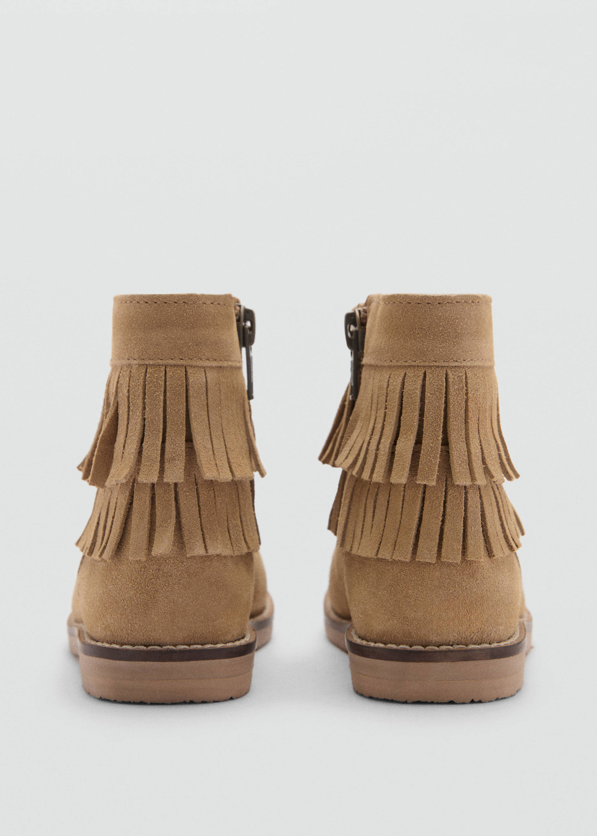 Fringed leather boots - Details of the article 1
