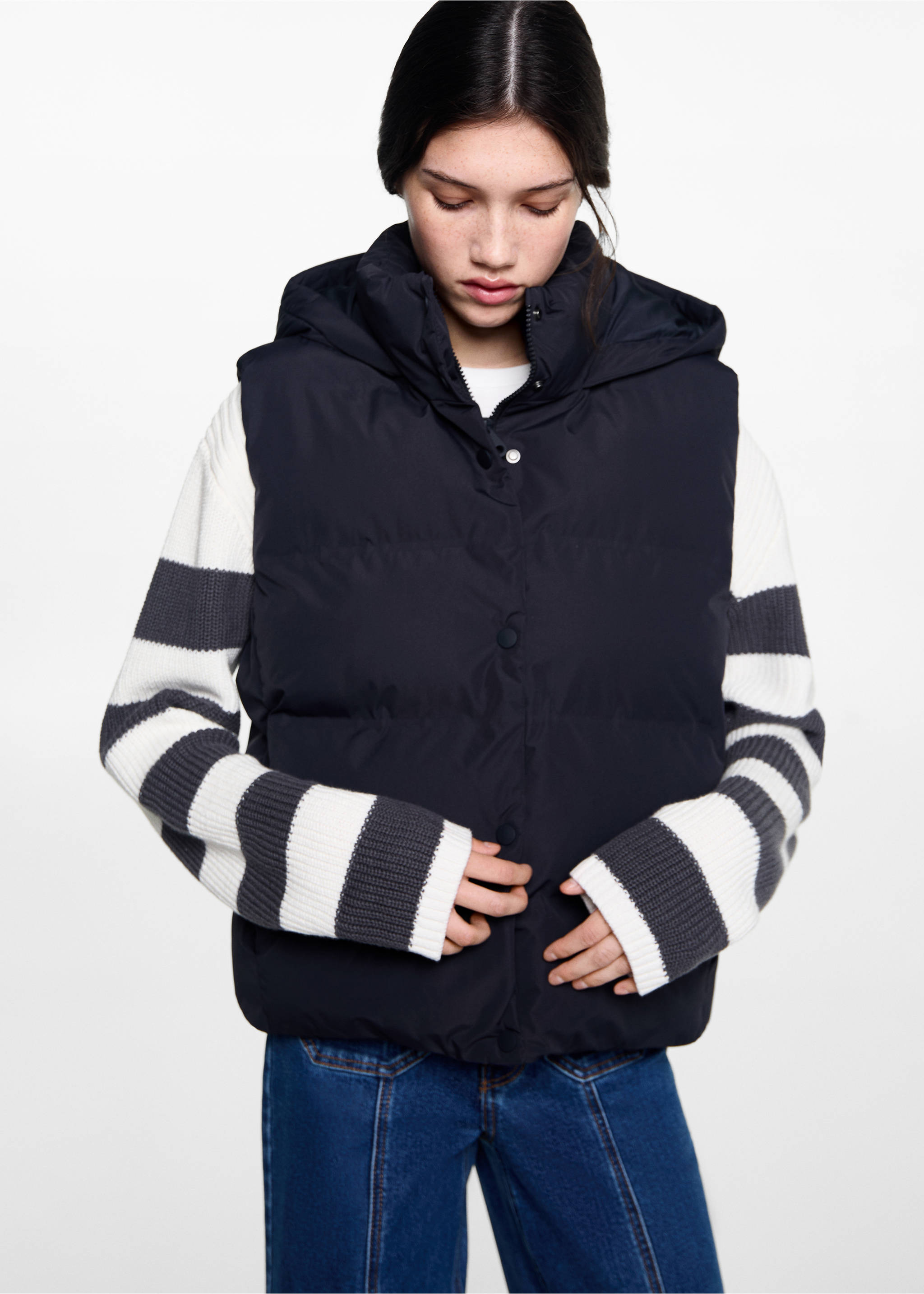 Quilted gilet with hood - Medium plane, Dark Navy. Ref: 77035630-00.