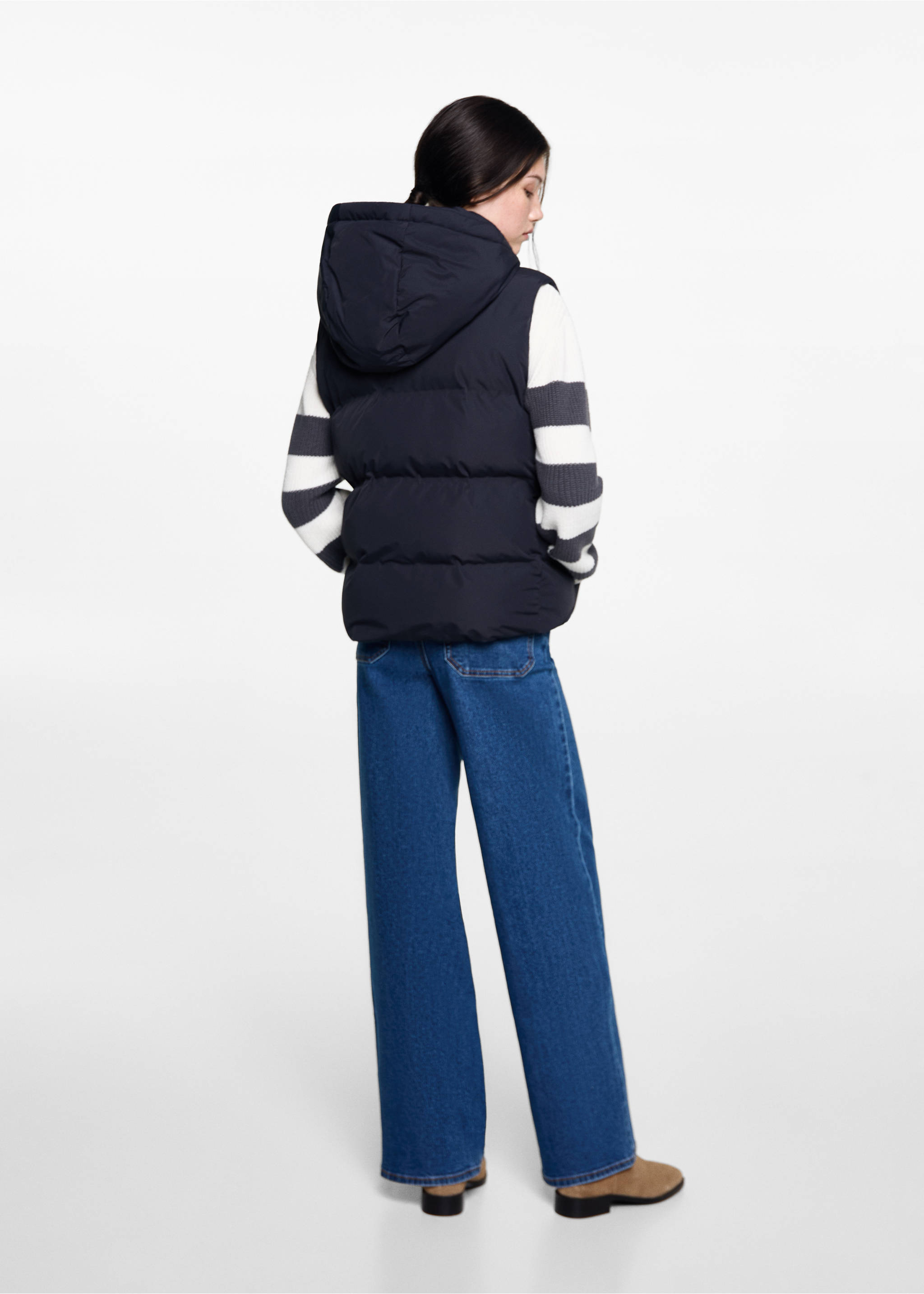 Quilted gilet with hood - Reverse of the article, Dark Navy. Ref: 77035630-00.