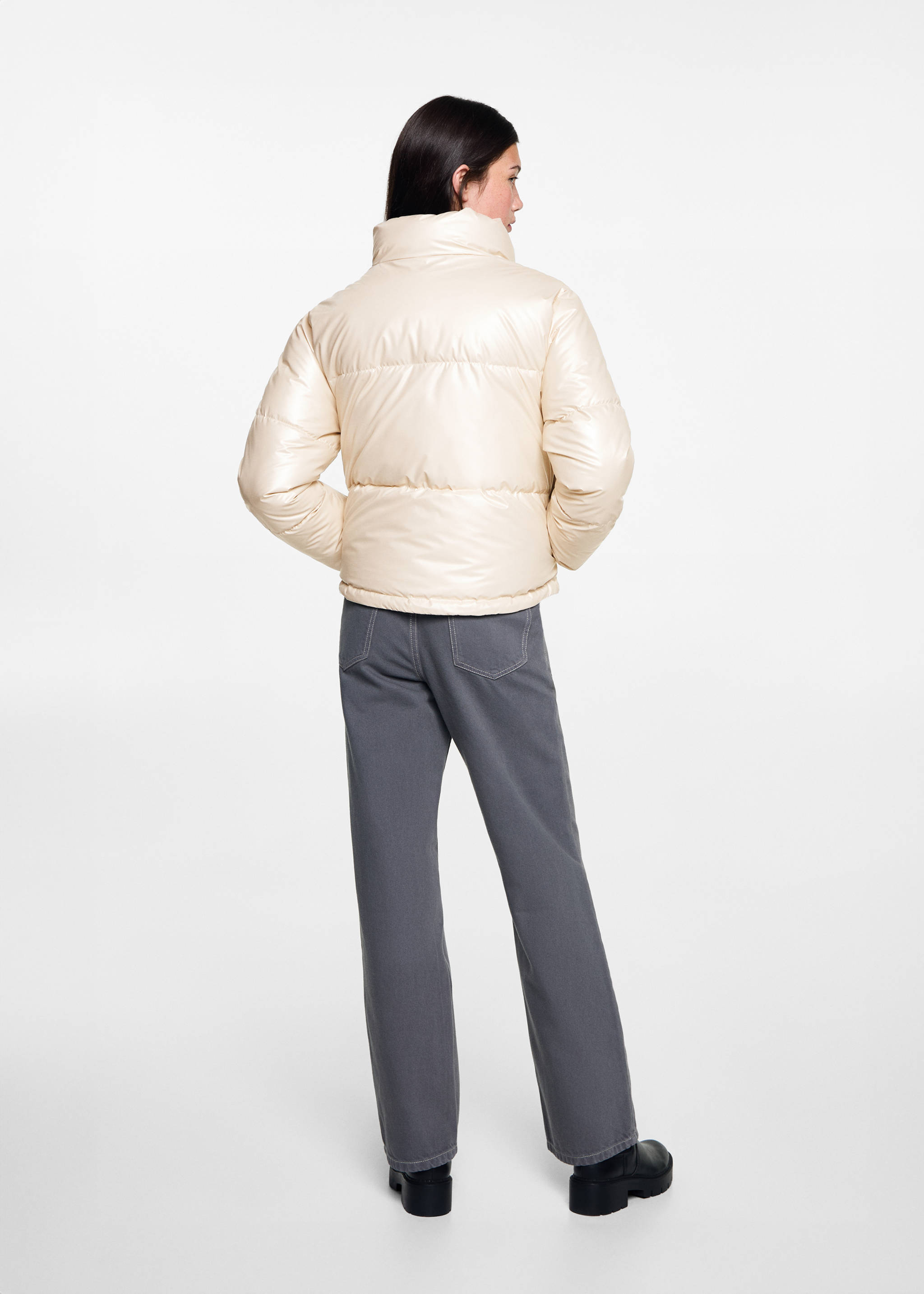 Steppanorak mit Metallic-Effekt - Rückseite des Artikels