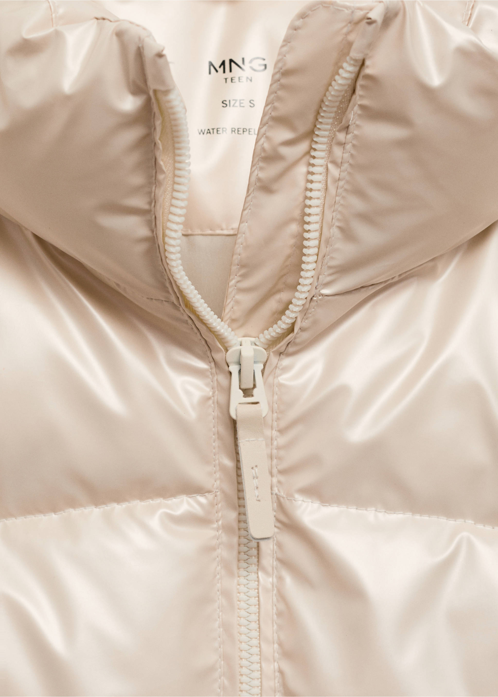 Anorak metalizado acolchado - Detalle del artículo 8, Gris claro/pastel. Ref: 77035631-00.