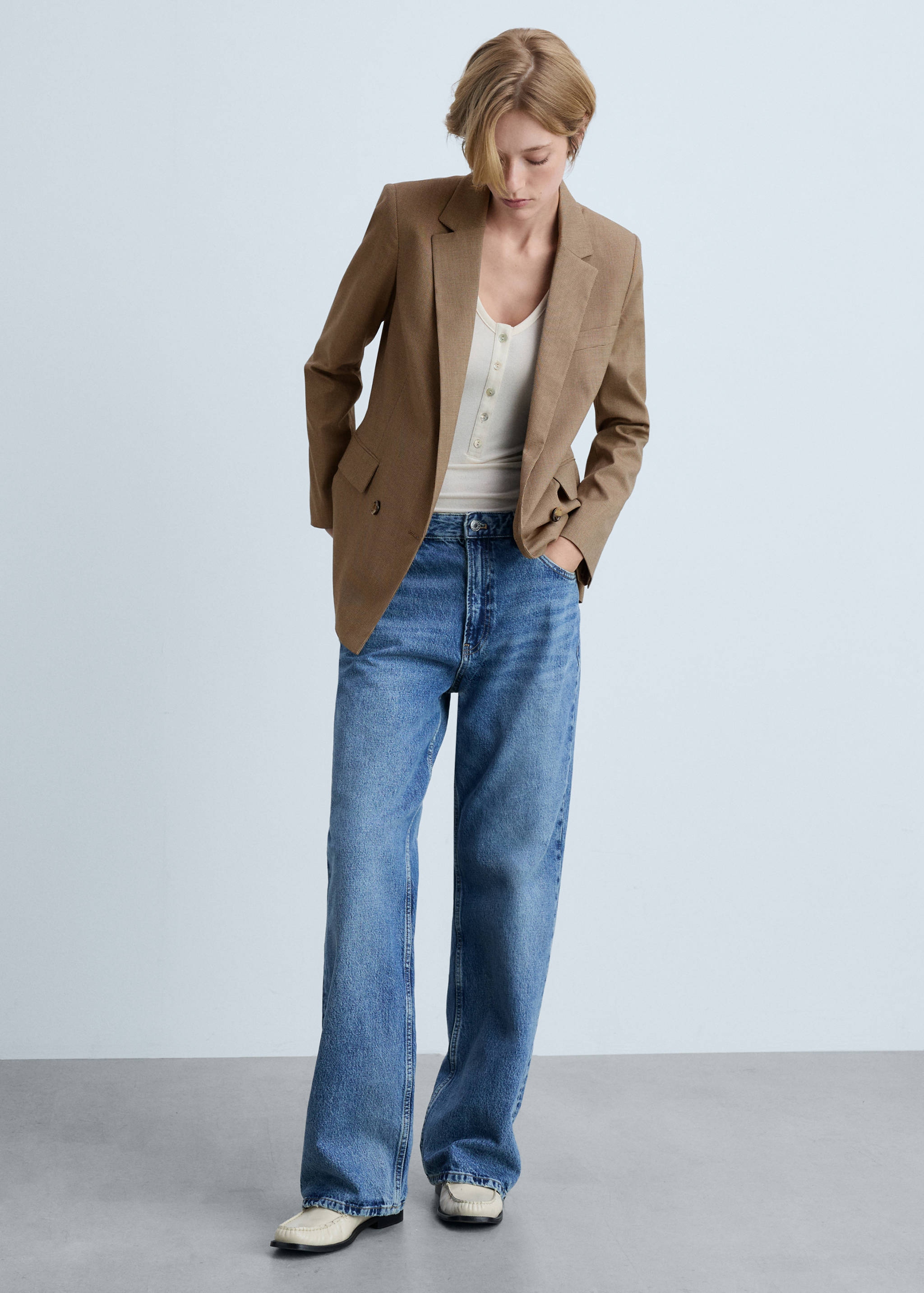 Front button closure - General plane