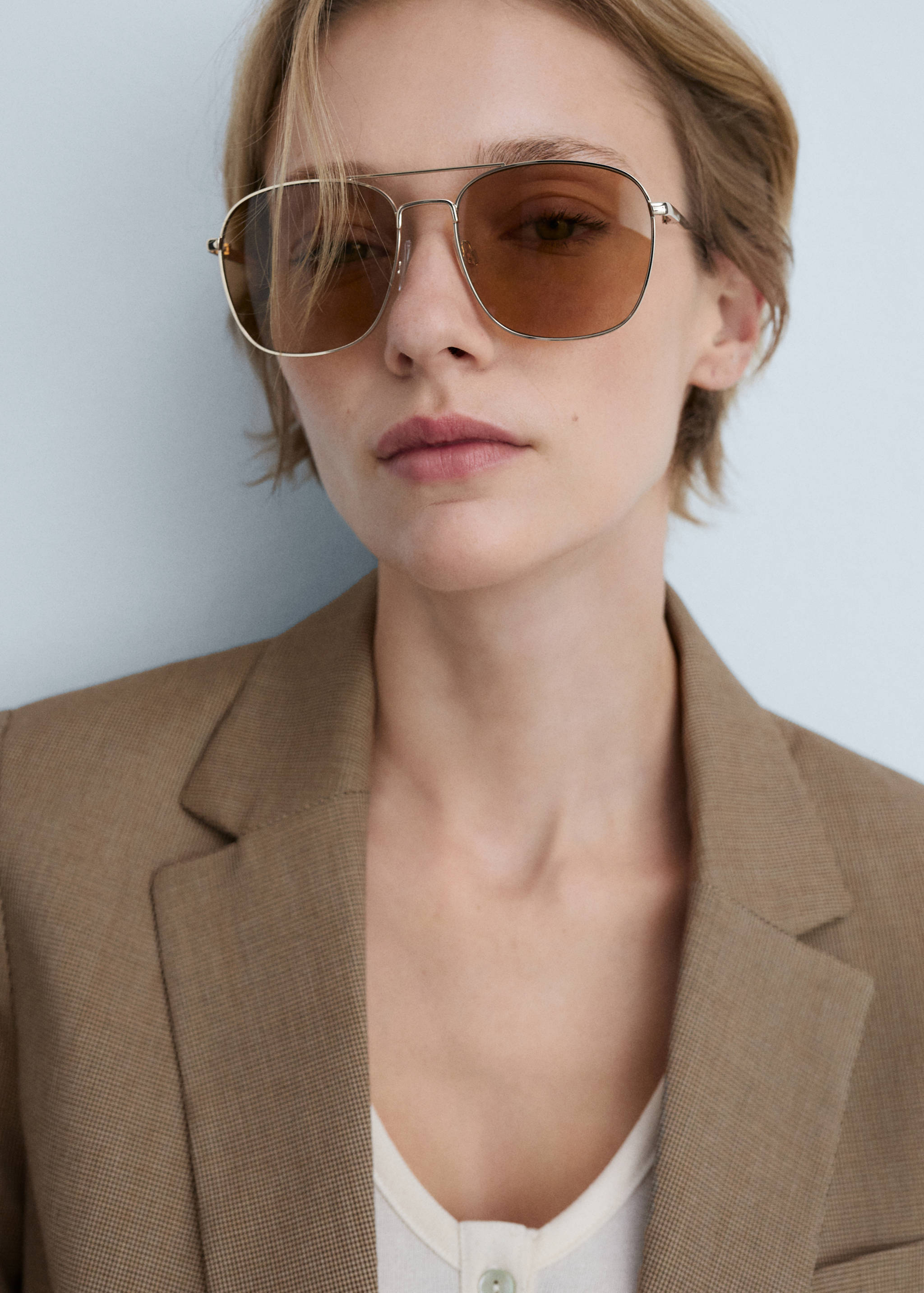 Front button closure - Details of the article 1