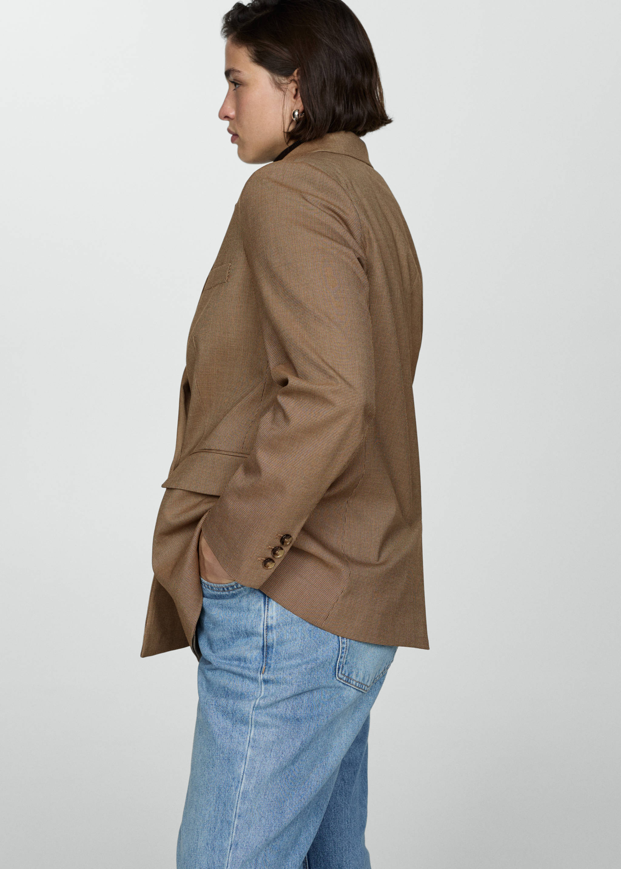 Front button closure - Details of the article 5