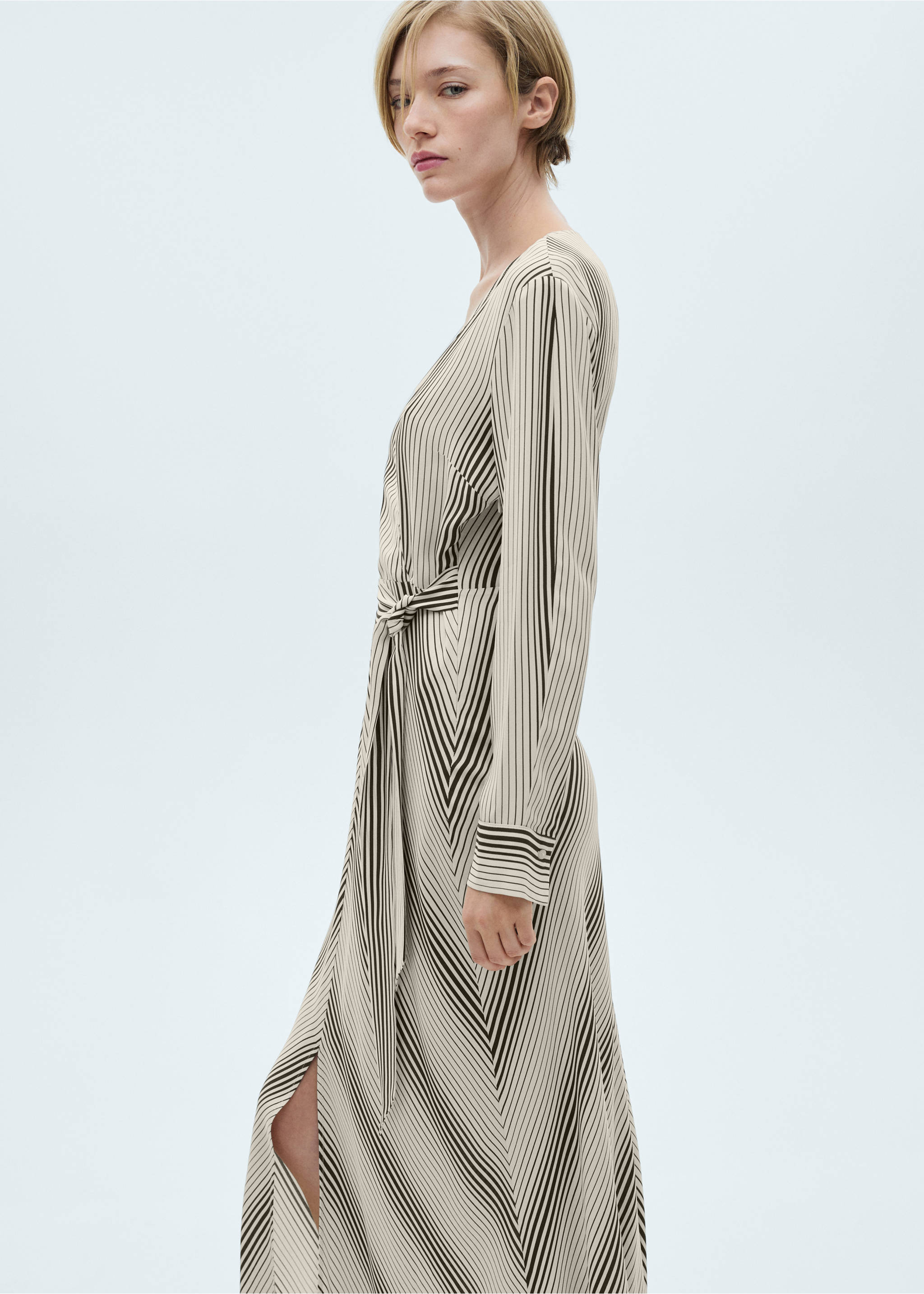 Stripe-print dress with bow - Medium plane, Ecru. Ref: 77035647-00.