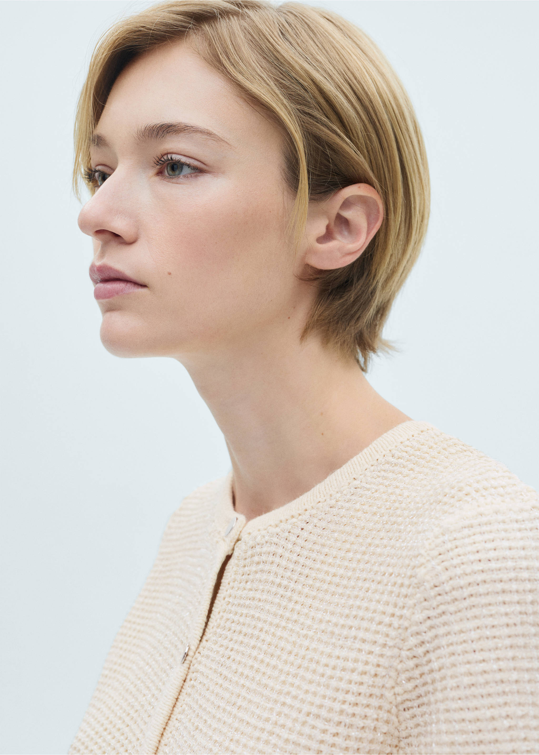 Short-sleeved knitted cardigan - Détail de l'article 1, Écru. Ref: 77035666-00.