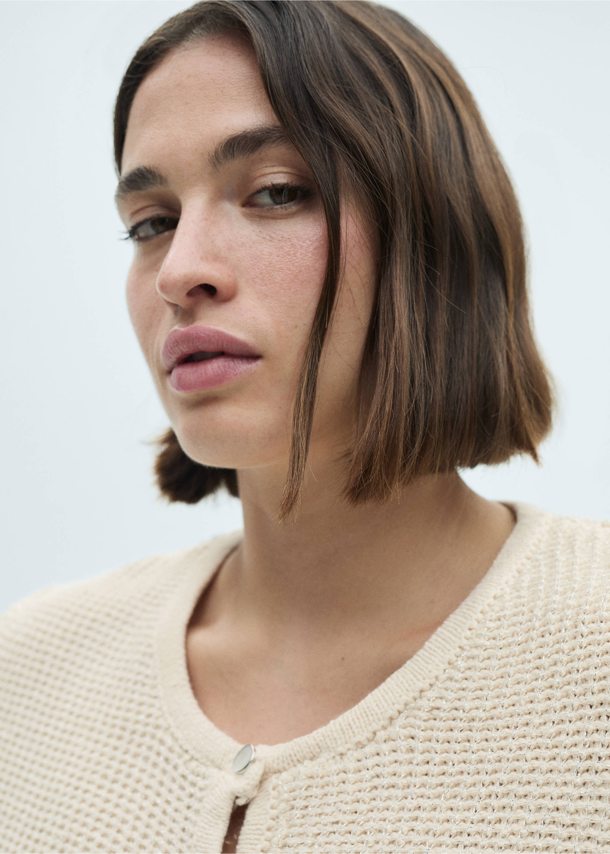 Short-sleeved knitted cardigan - Détail de l'article 4, Écru. Ref: 77035666-00.