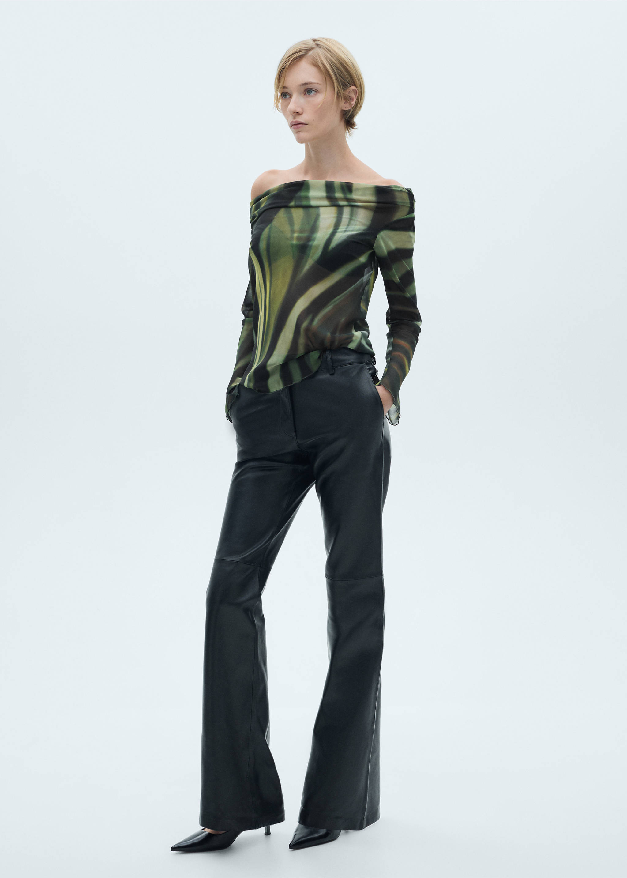 Semi-transparent printed blouse - General plane, Black. Ref: 77035667-00.