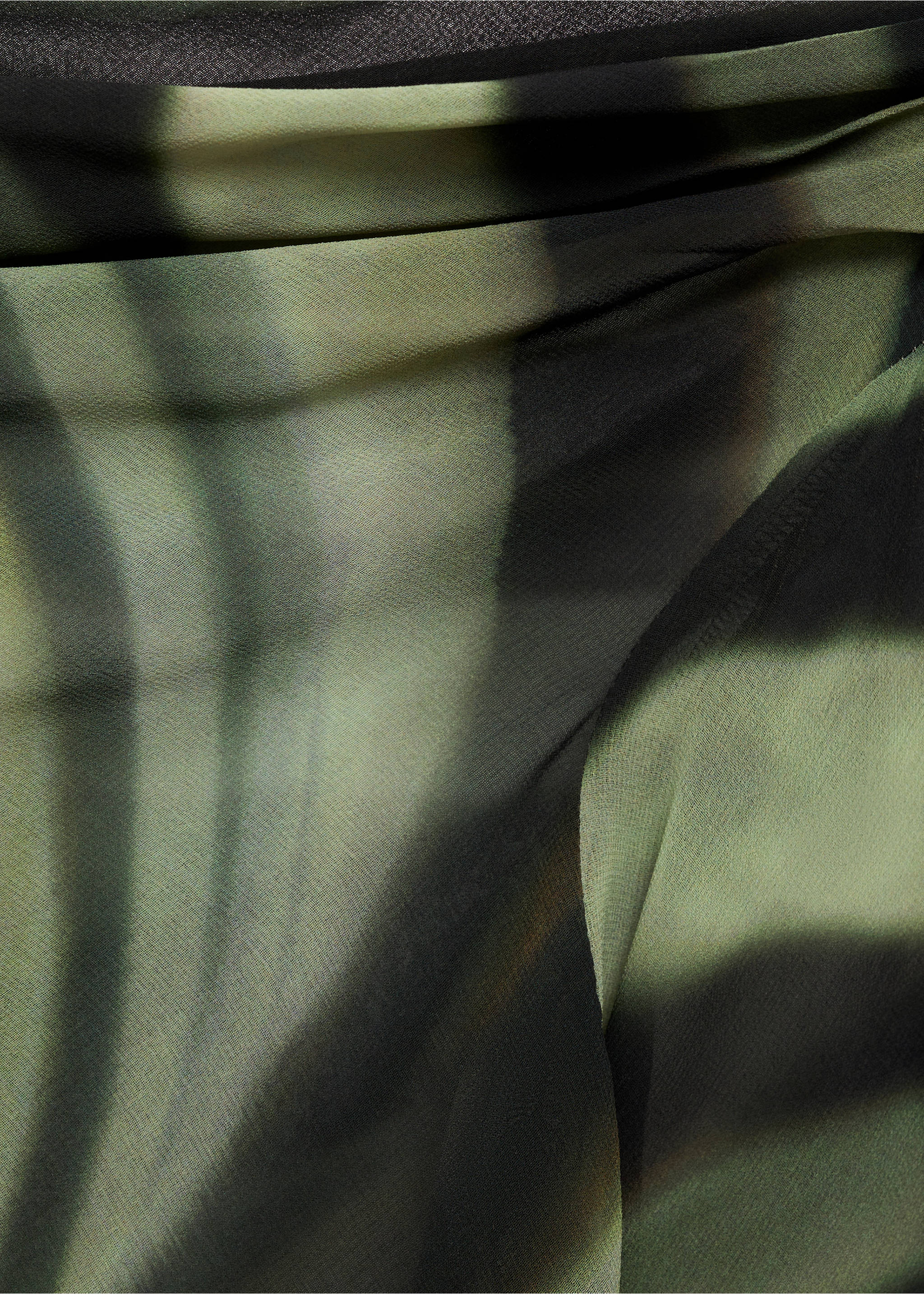 Semi-transparent printed blouse - Details of the article 8, Black. Ref: 77035667-00.