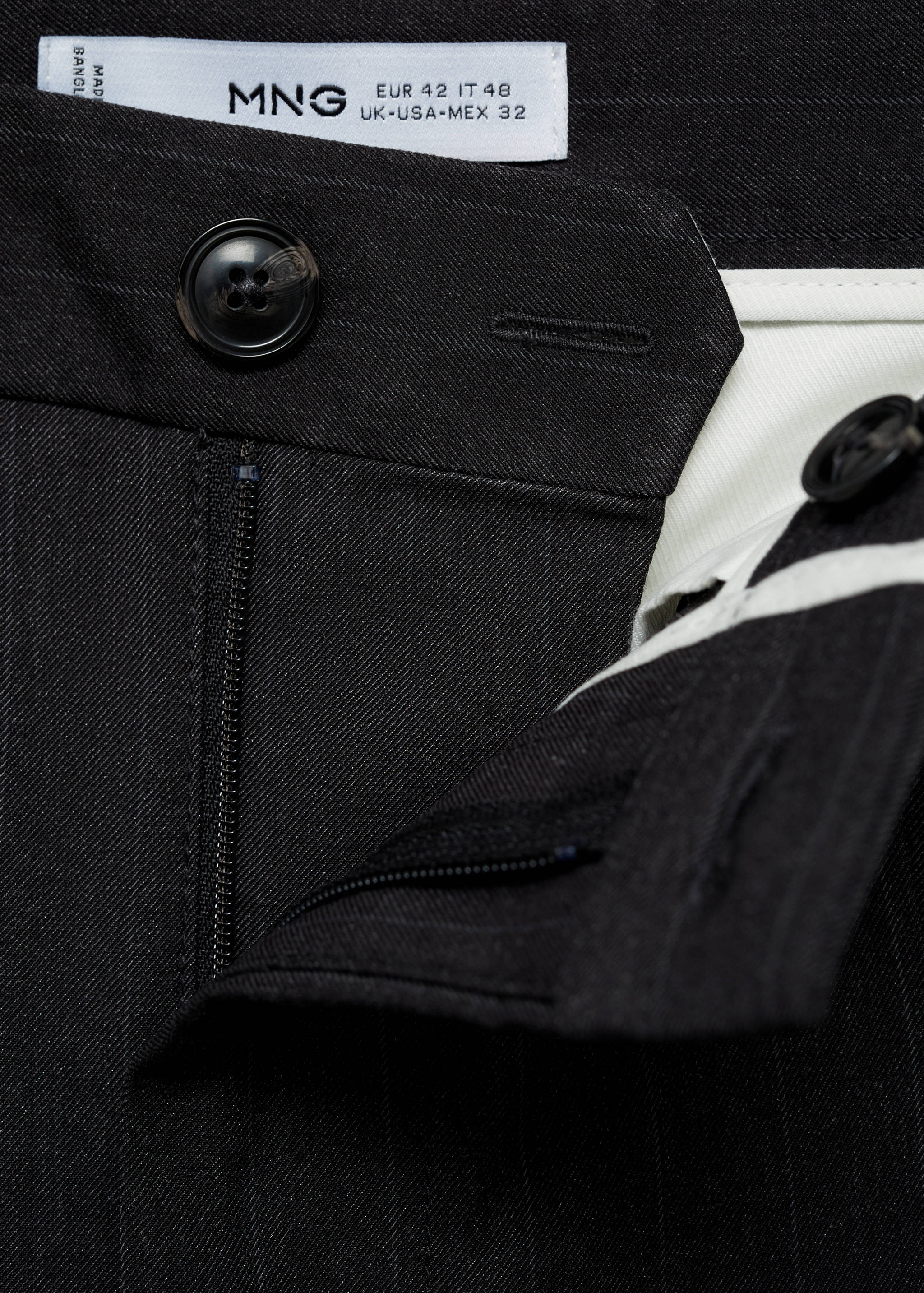 Regular-fit pleated trousers - Details of the article 0