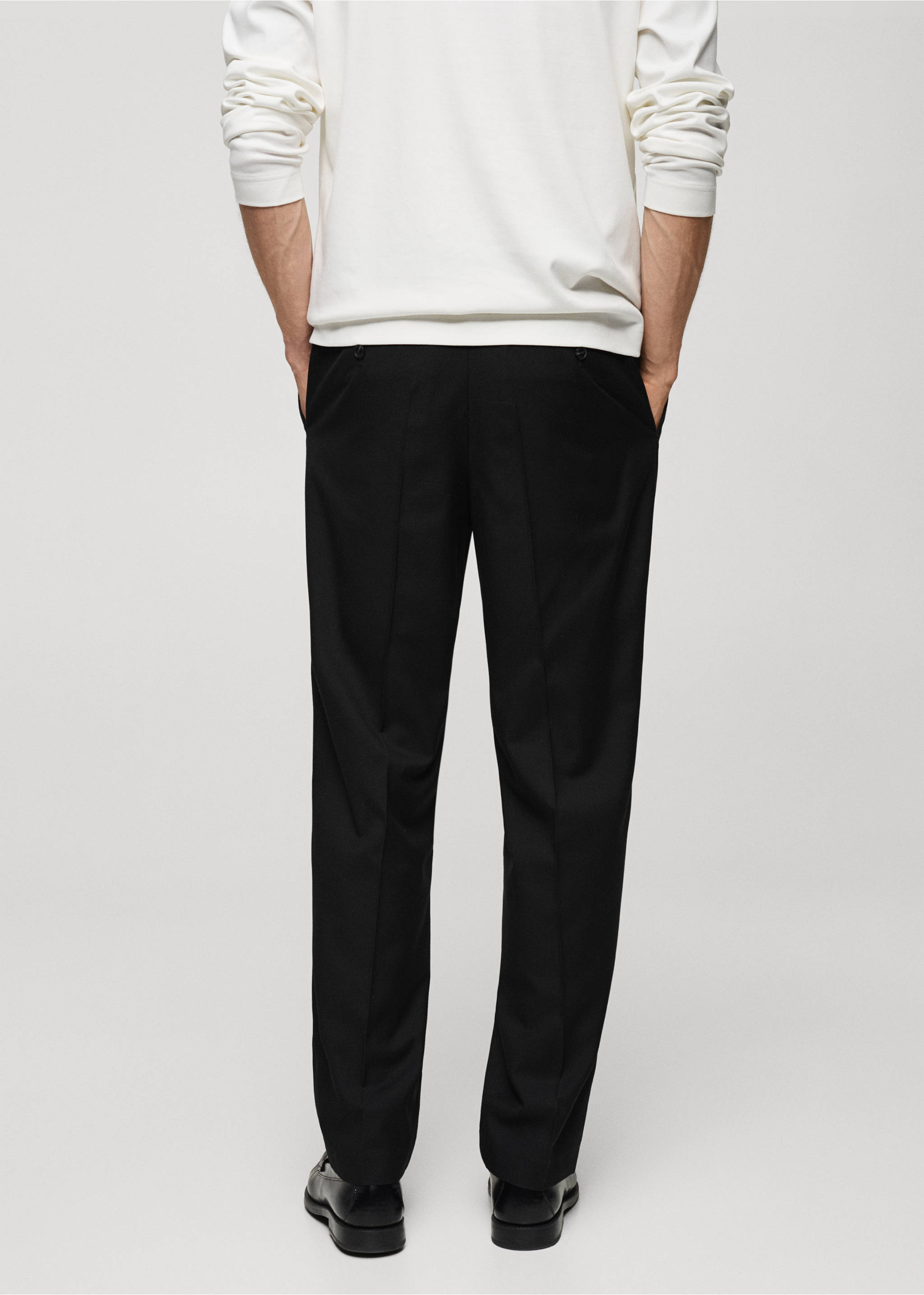 Regular-fit pleated trousers - Reverse of the article, Black. Ref: 77035965-00.