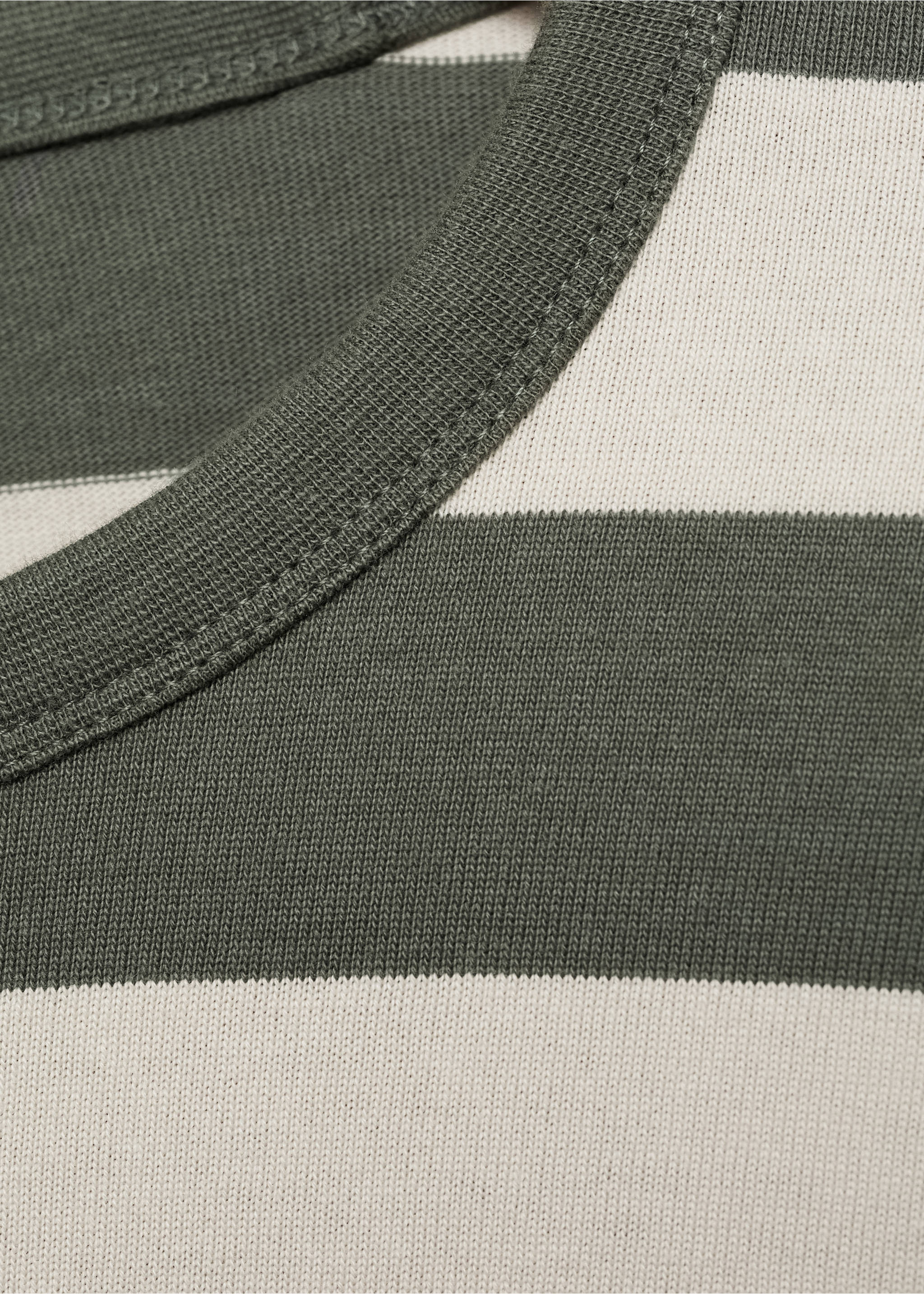 Camiseta manga larga rayas - Detalle del artículo 8, Verde bosque. Ref: 77035975-00.