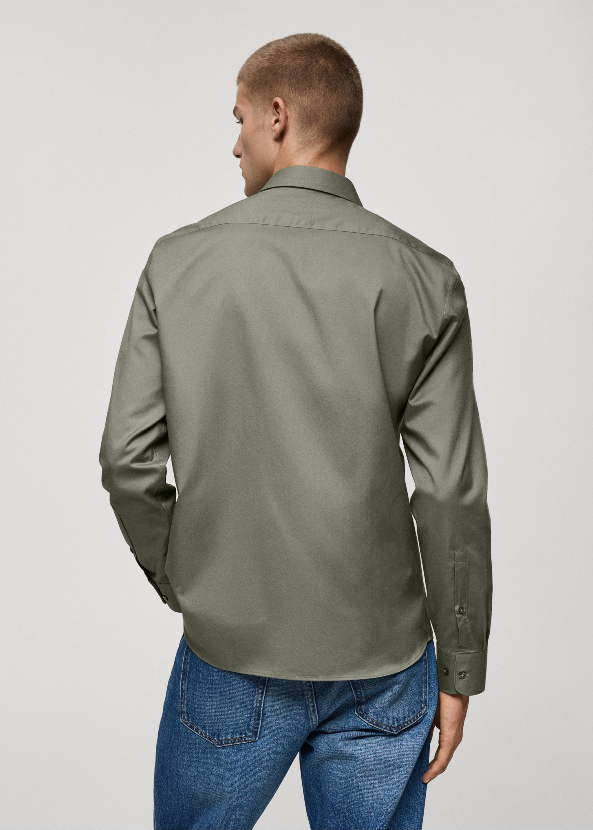 Regular-Fit-Hemd aus 100 % Baumwolle - Rückseite des Artikels, Grün. Ref: 77035976-00.