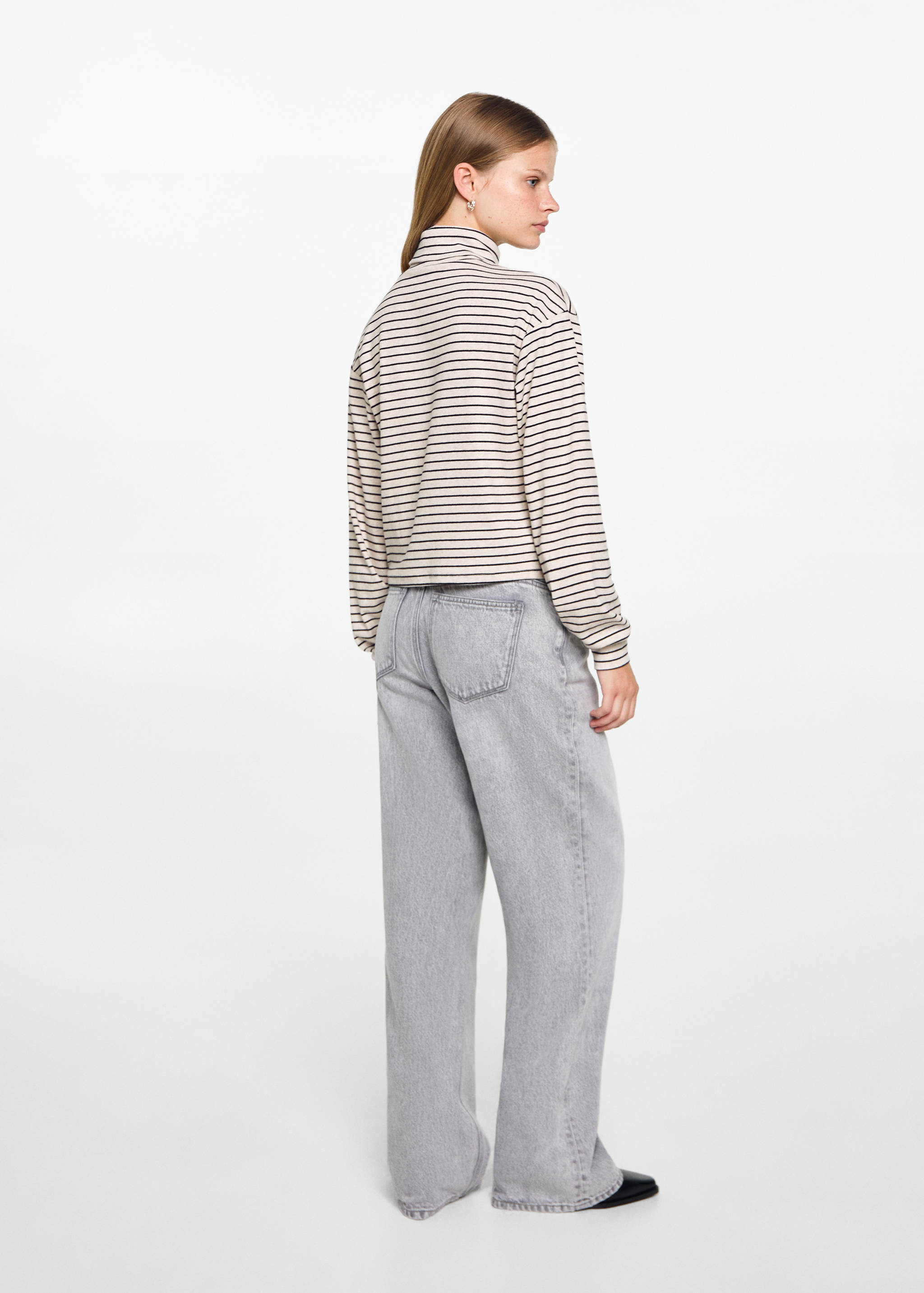 Camiseta rayas cuello alto - Reverso del artículo