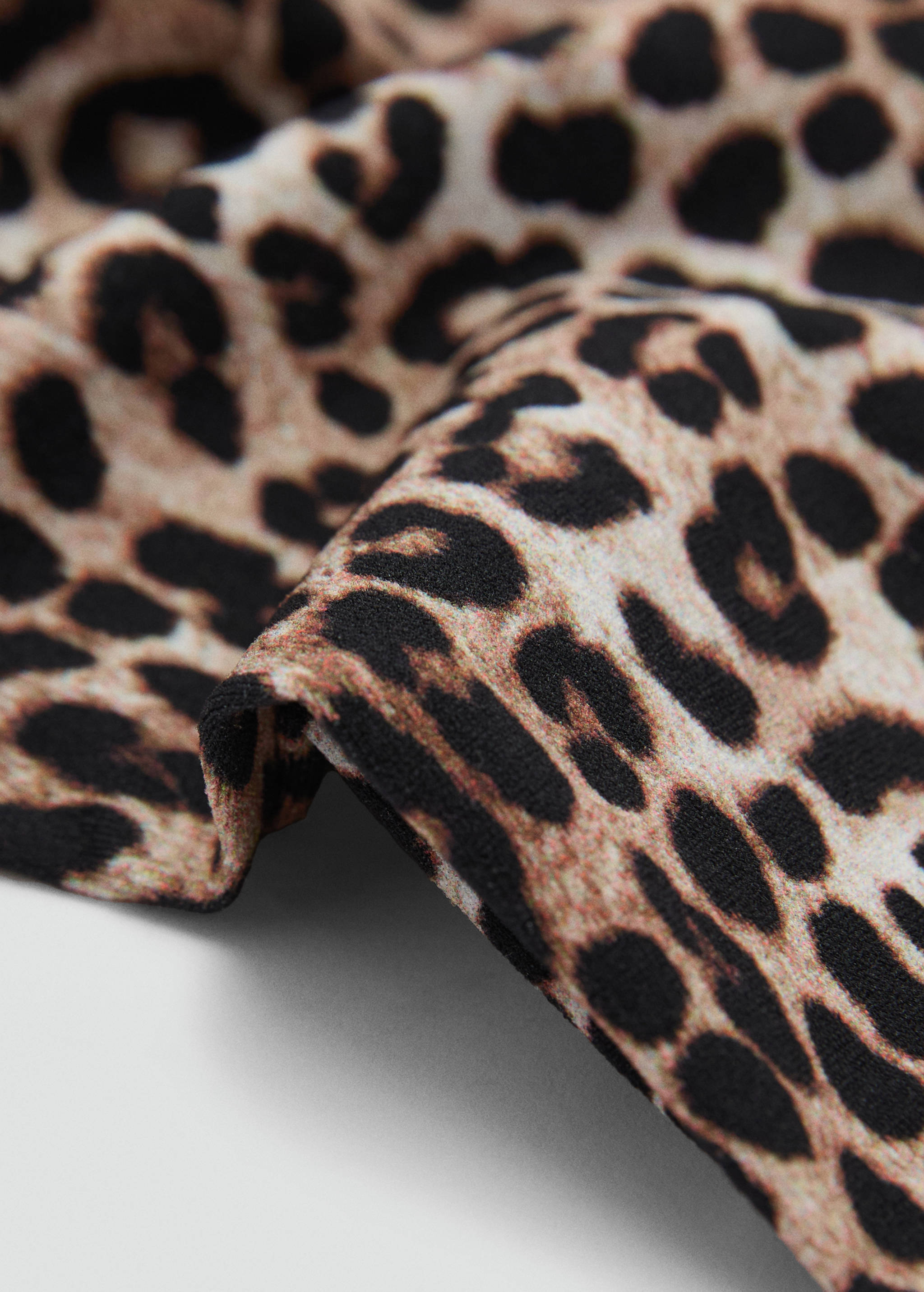 Medias estampado leopardo - Plano medio