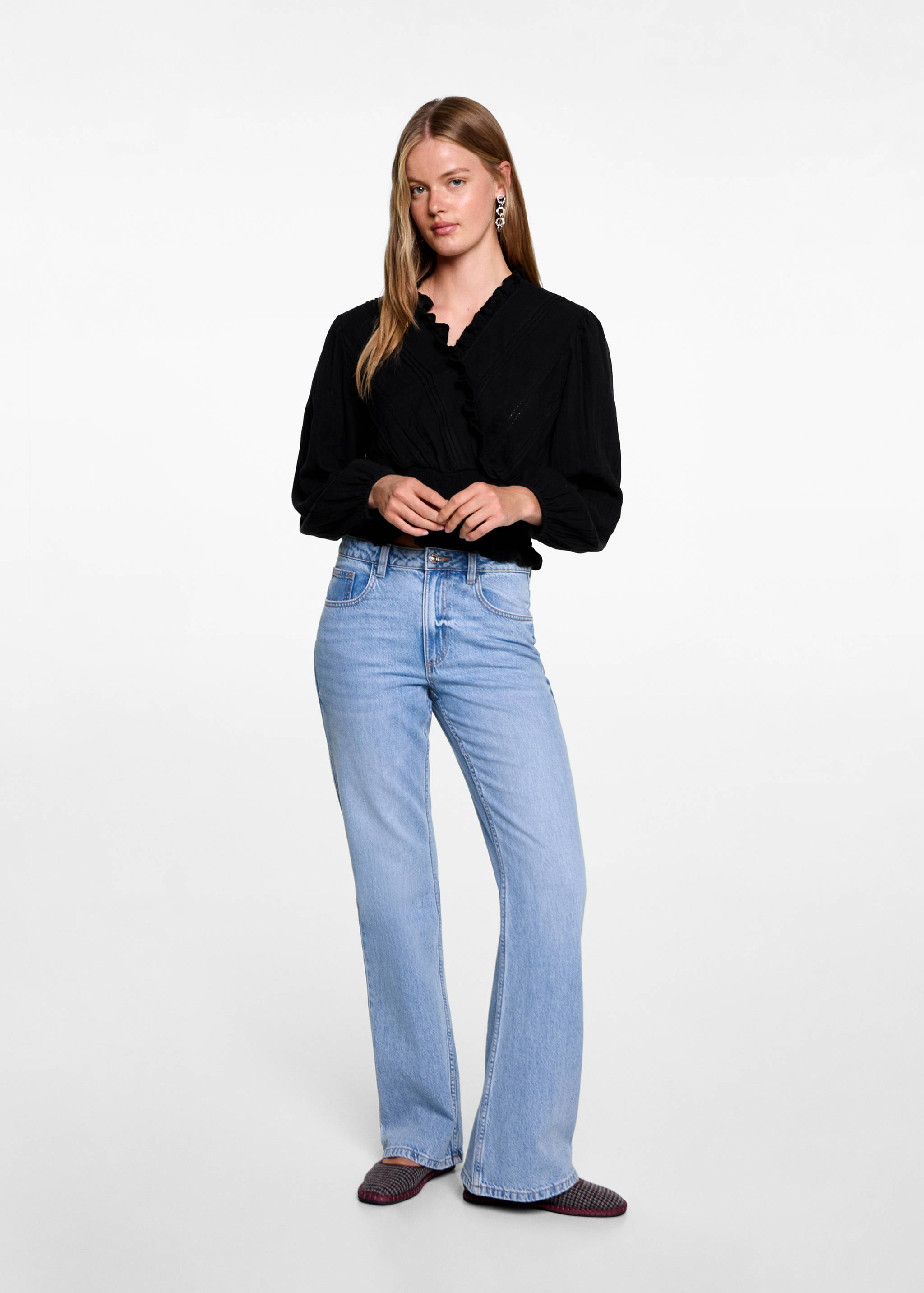 Blusa escote cruzado - Plano general