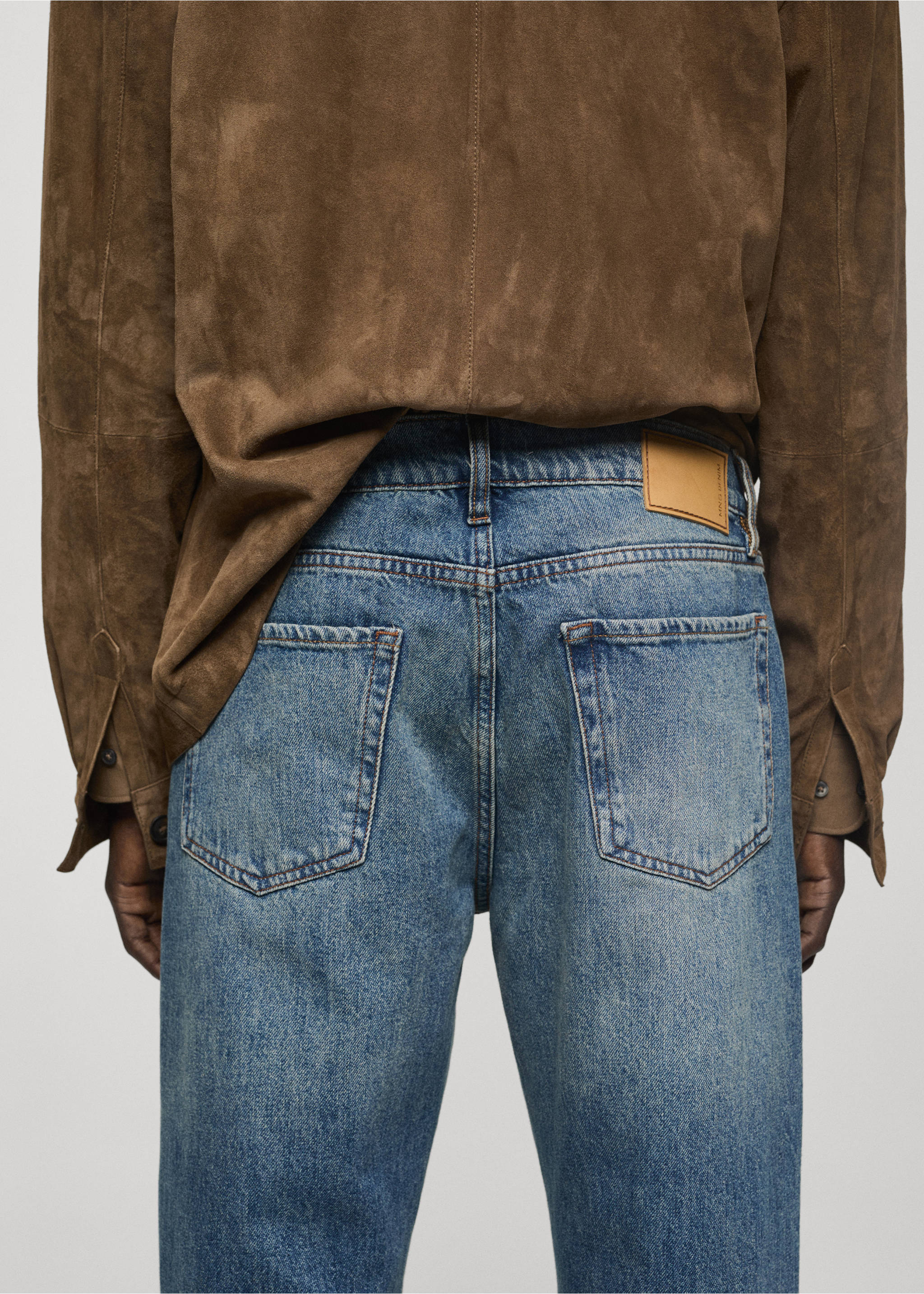 Straight-fit jeans with frayed effect - Details of the article 6, Medium Vintage Blue. Ref: 77036003-00.