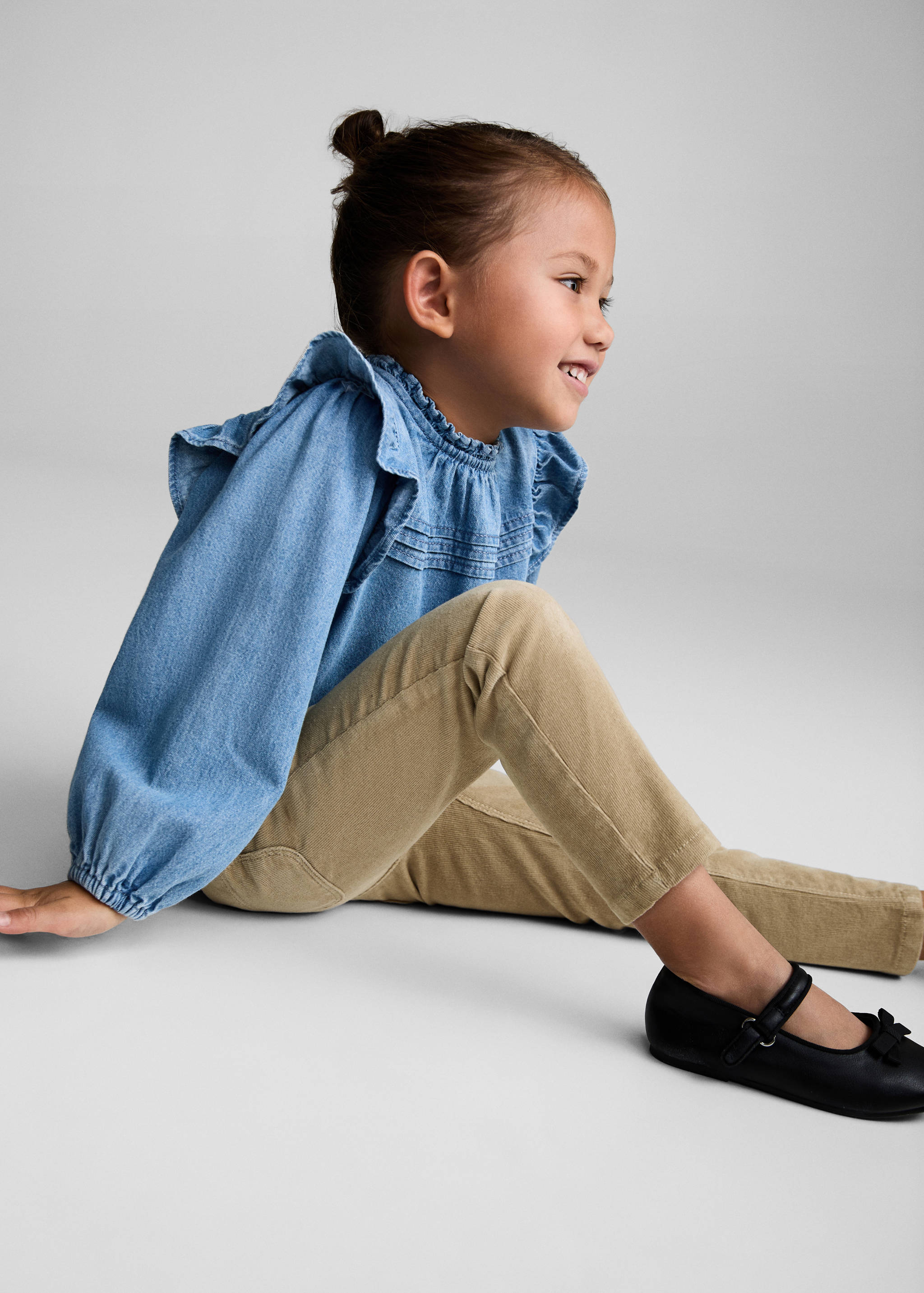 Corduroy pants - Details of the article 1