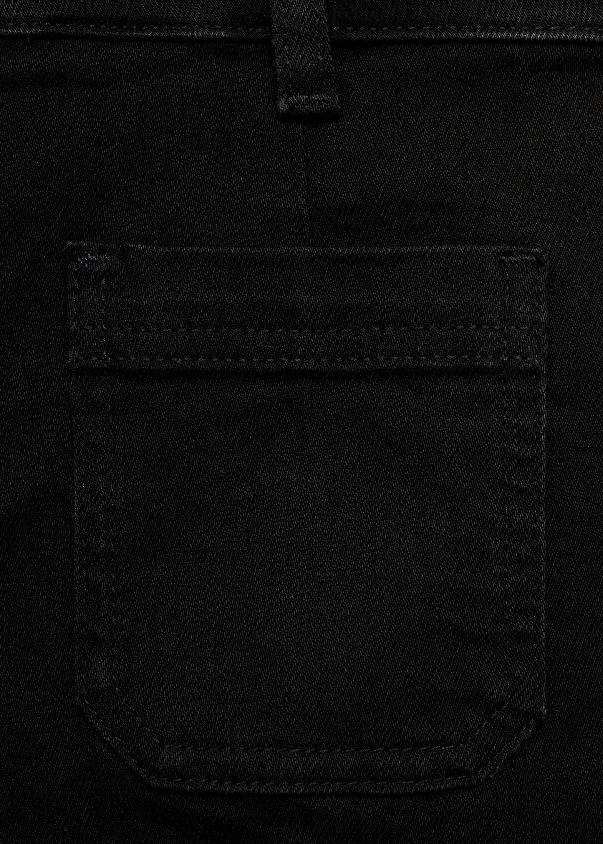 Flared-Jeans mit Taschen in Cropped-Länge - Detail des Artikels 0, Black denim. Ref: 77036356-00.