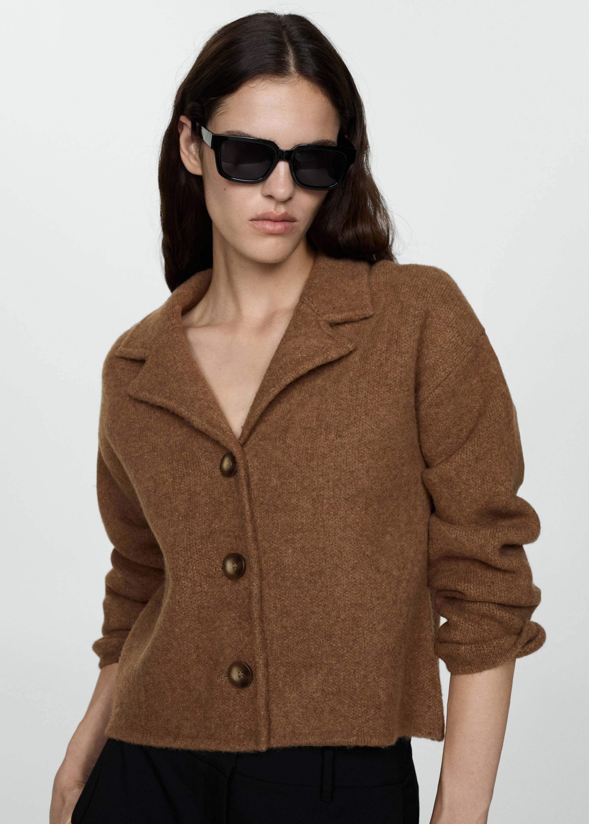 Knitted buttoned jacket - Medium plane