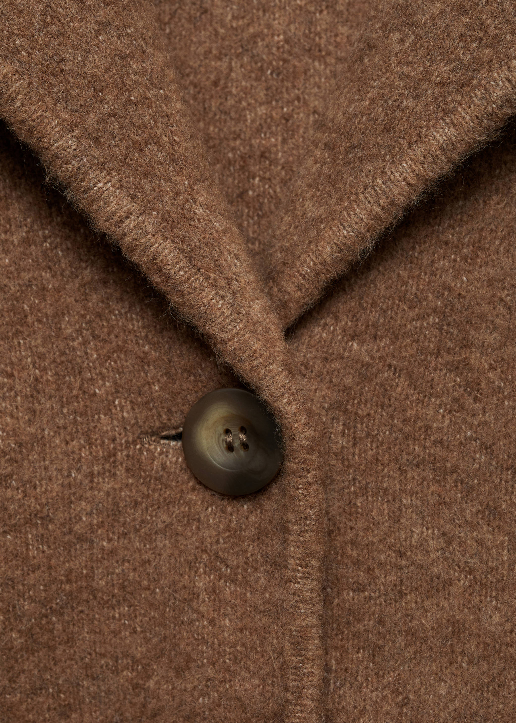 Knitted buttoned jacket - Details of the article 0