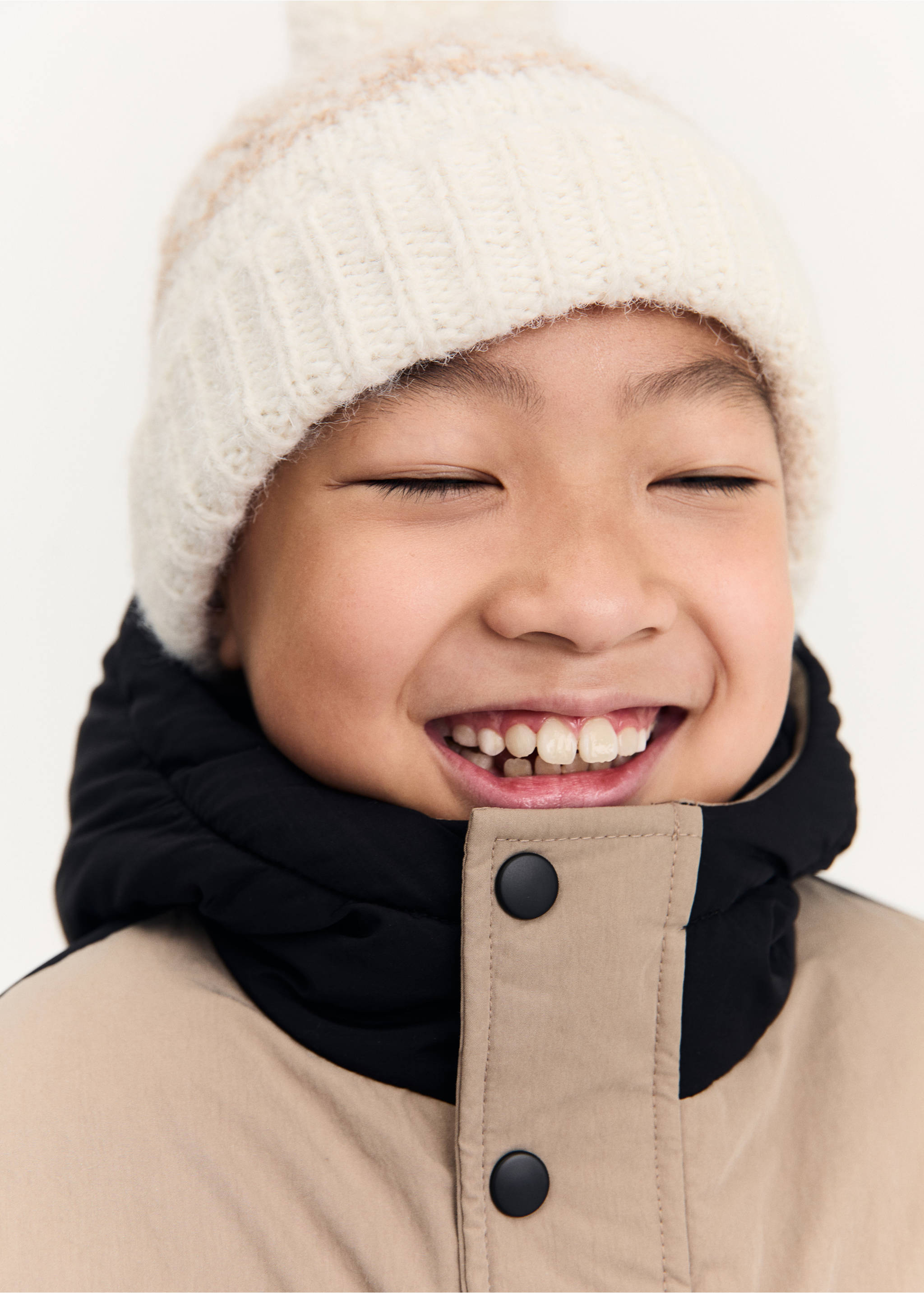 Jacquard pompom beanie - General plane, Ecru. Ref: 77036732-00.