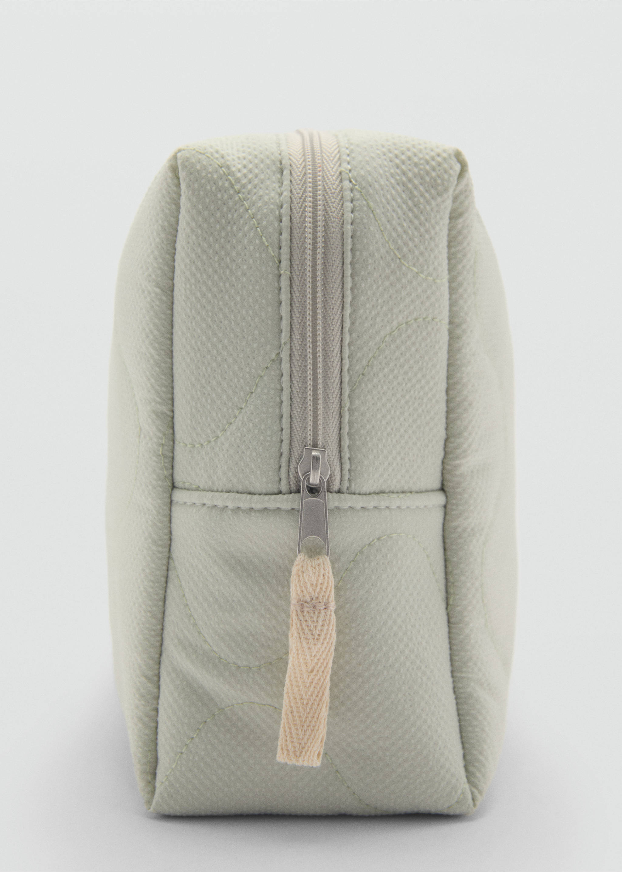 Quilted cosmetic bag - Details of the article 1, Pastel Green. Ref: 77036749-00.