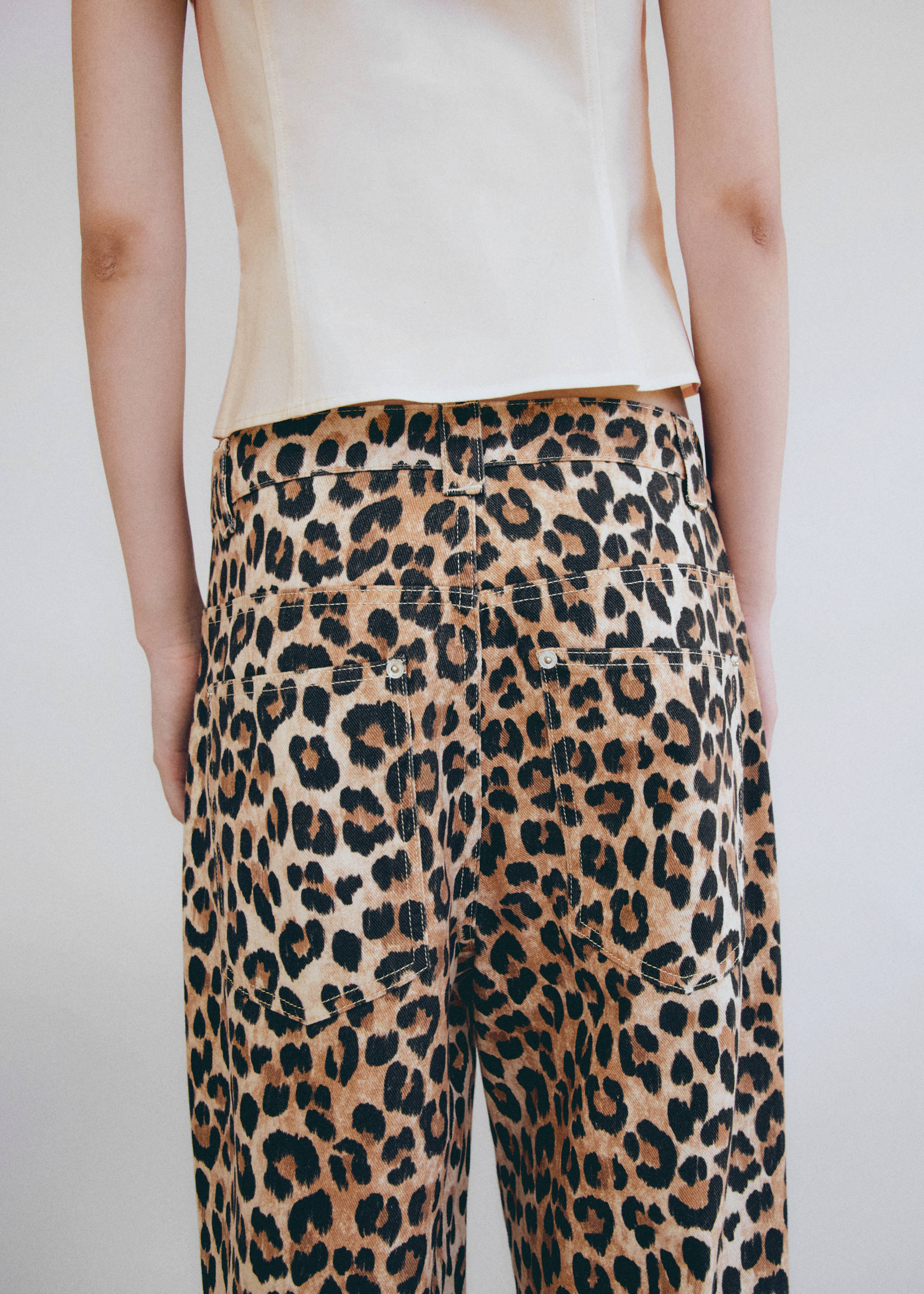 Leopard-print wide leg jeans - Details of the article 6