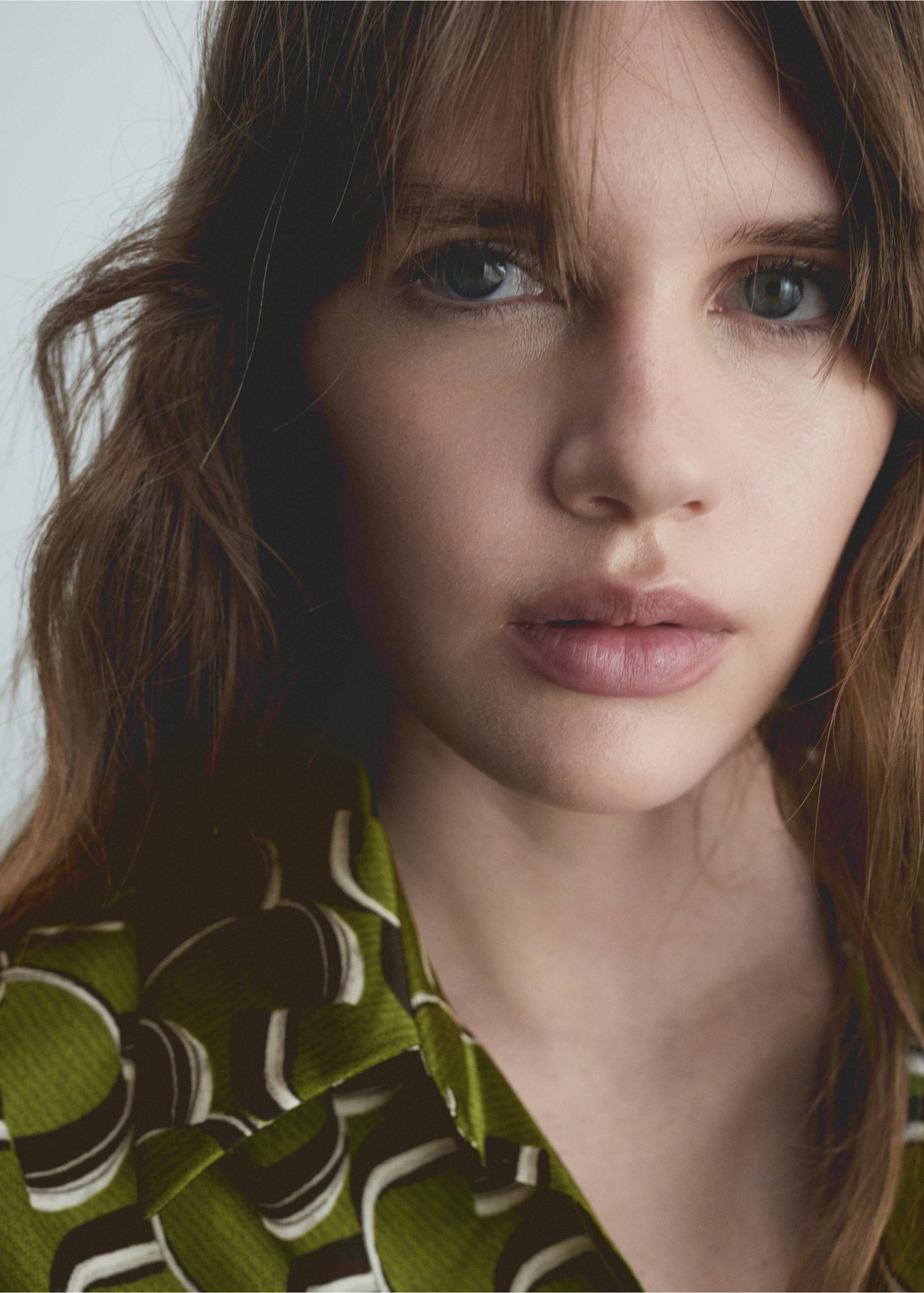 Printed satin dress - Details of the article 1, Green. Ref: 77036757-00.