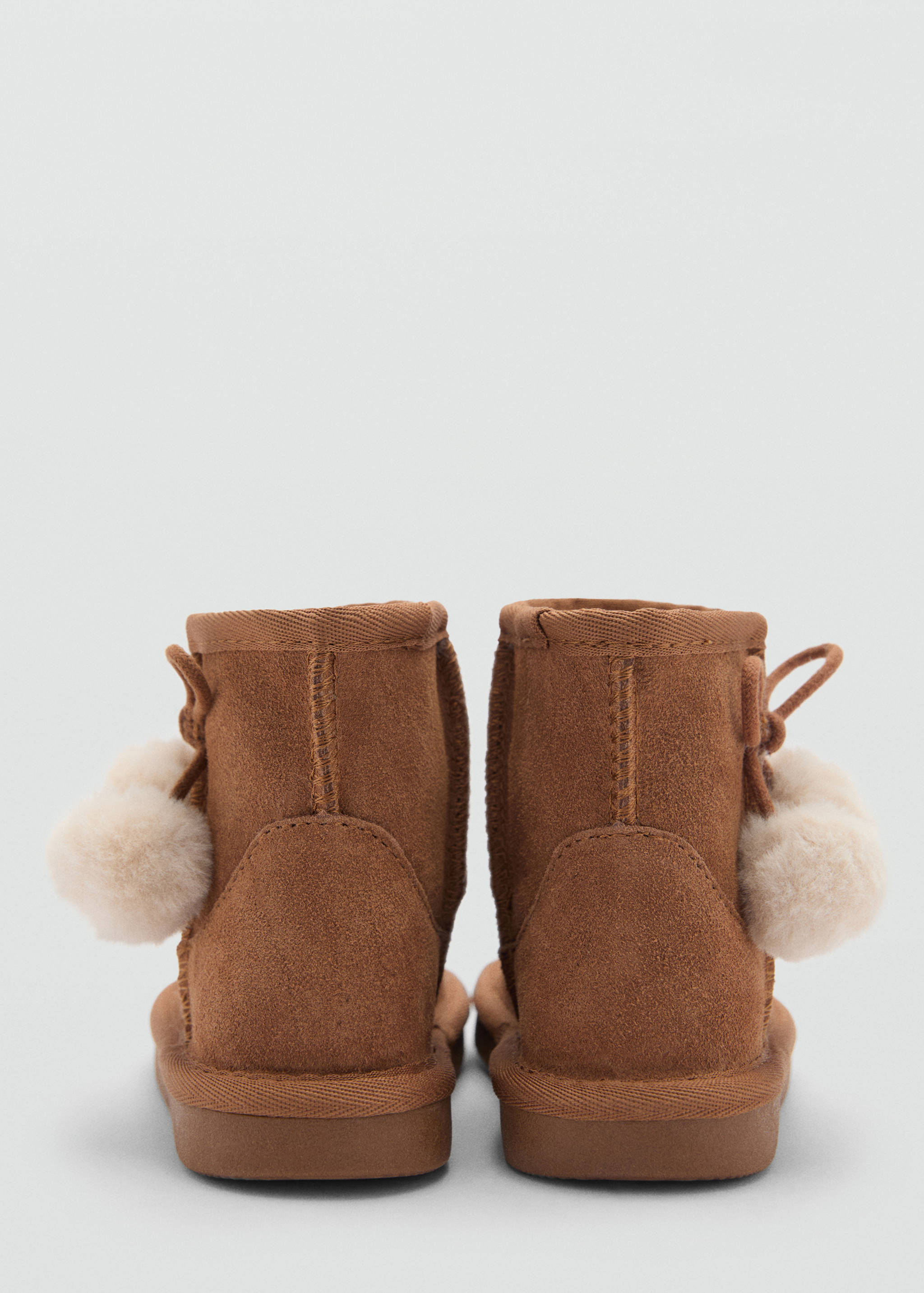 Low-cut leather boots - Details of the article 2