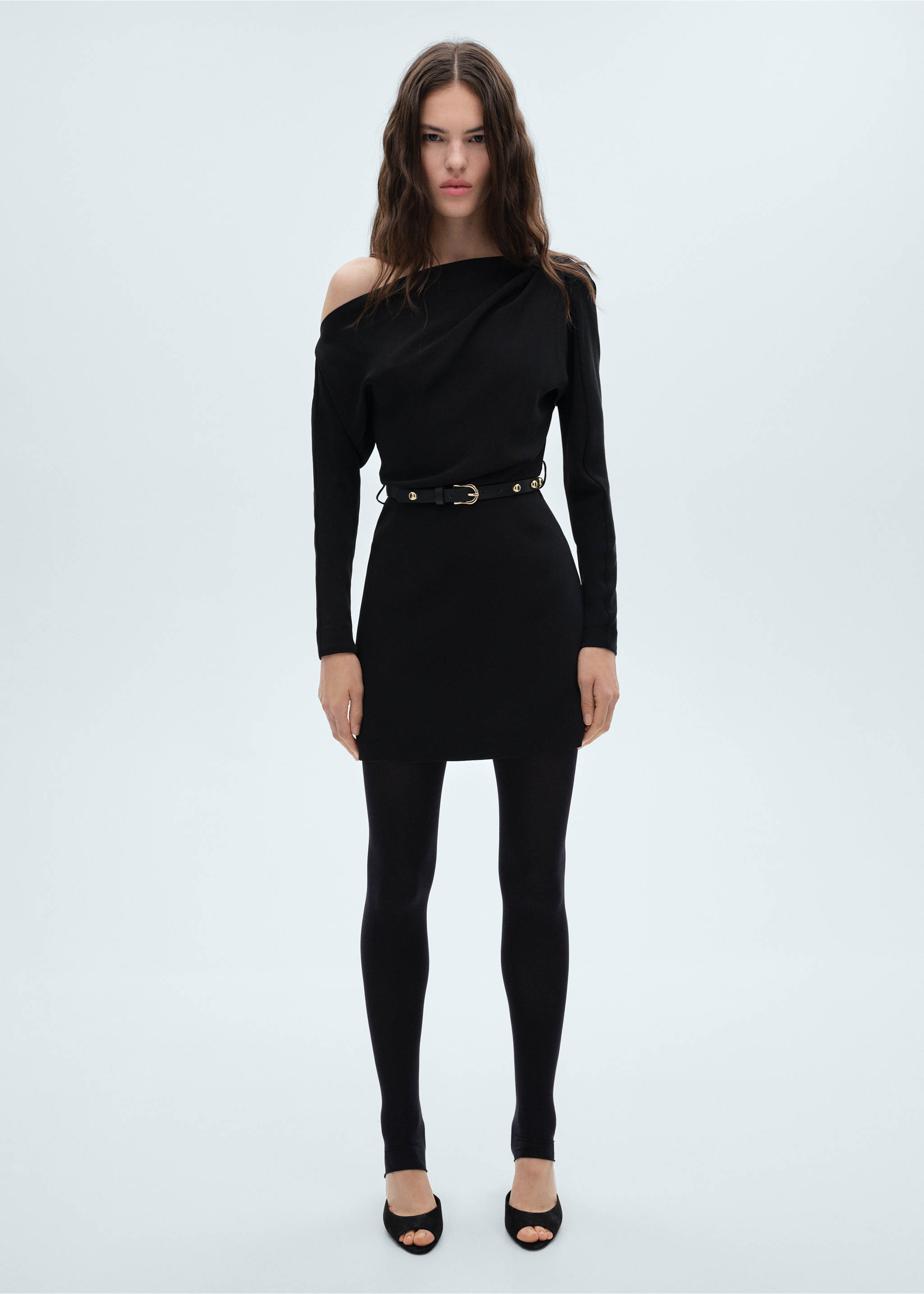 Asymmetrical dress with belt - General plane, Black. Ref: 77037644-00.