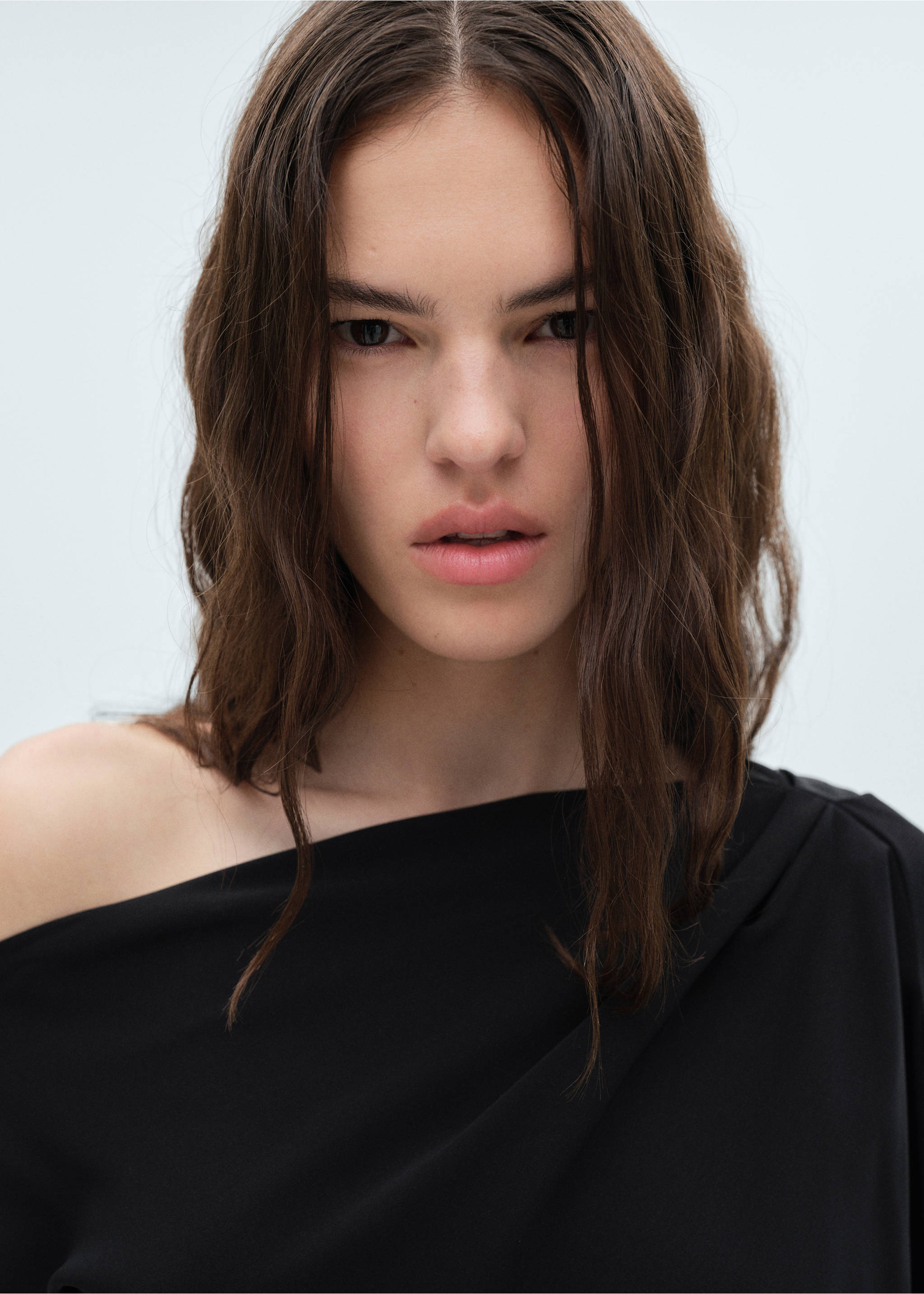 Asymmetrical dress with belt - Details of the article 1, Black. Ref: 77037644-00.