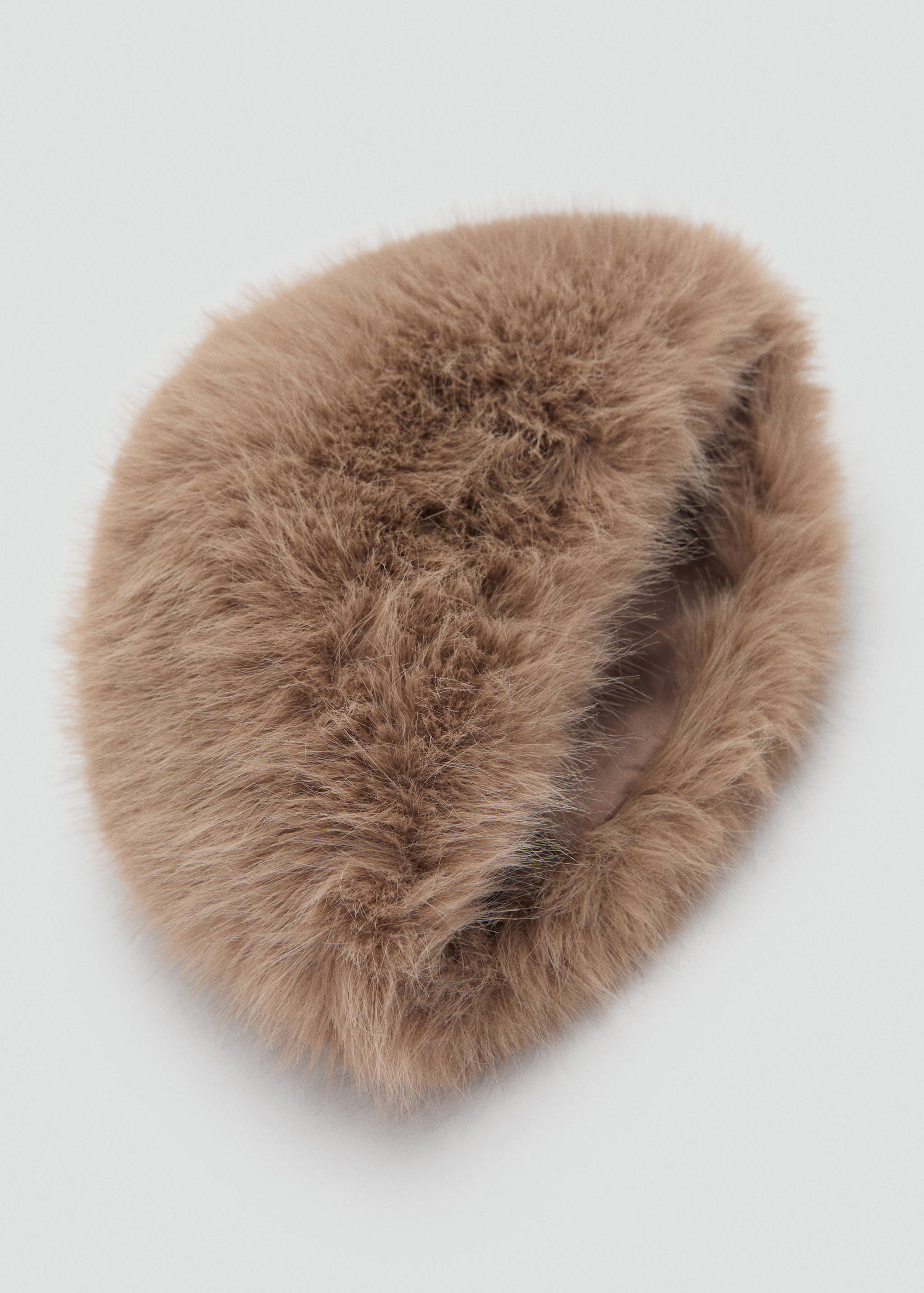 Bonnet en fausse fourrure - Détail de l'article 1
