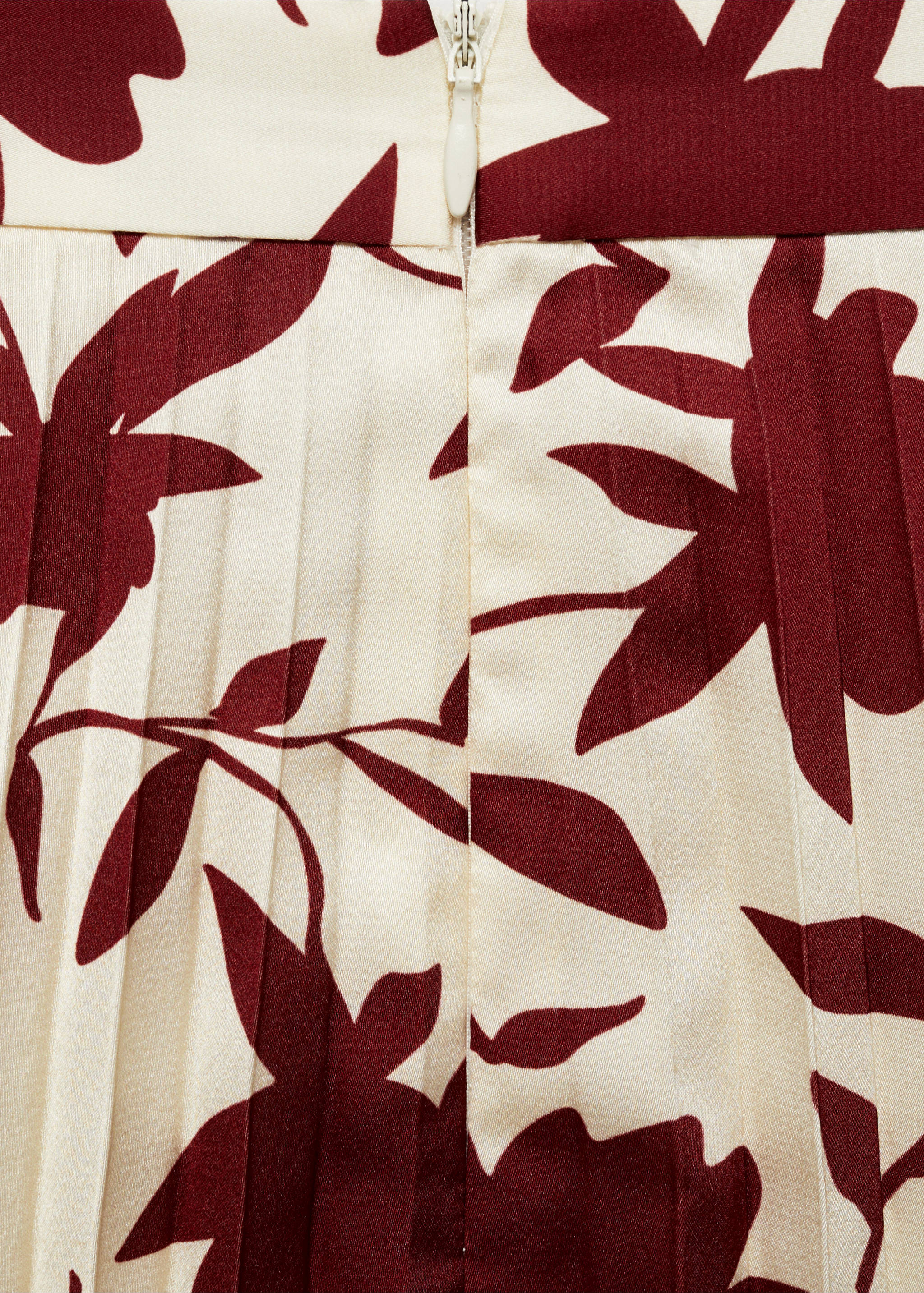 Pleated skirt with floral print - Details of the article 0, Off White. Ref: 77037676-00.