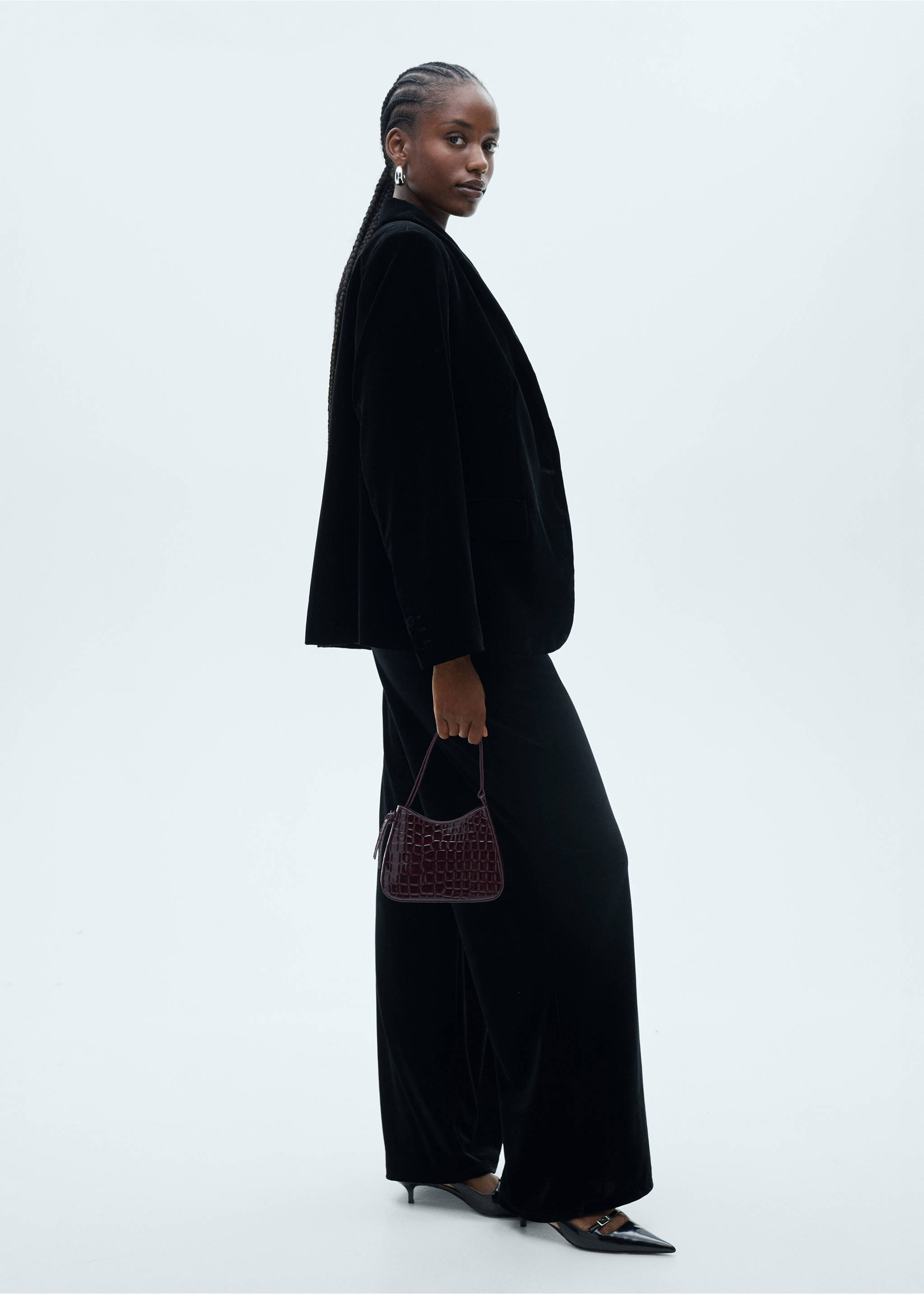 Velvet wide leg trousers - Details of the article 3, Black. Ref: 77037687-00.