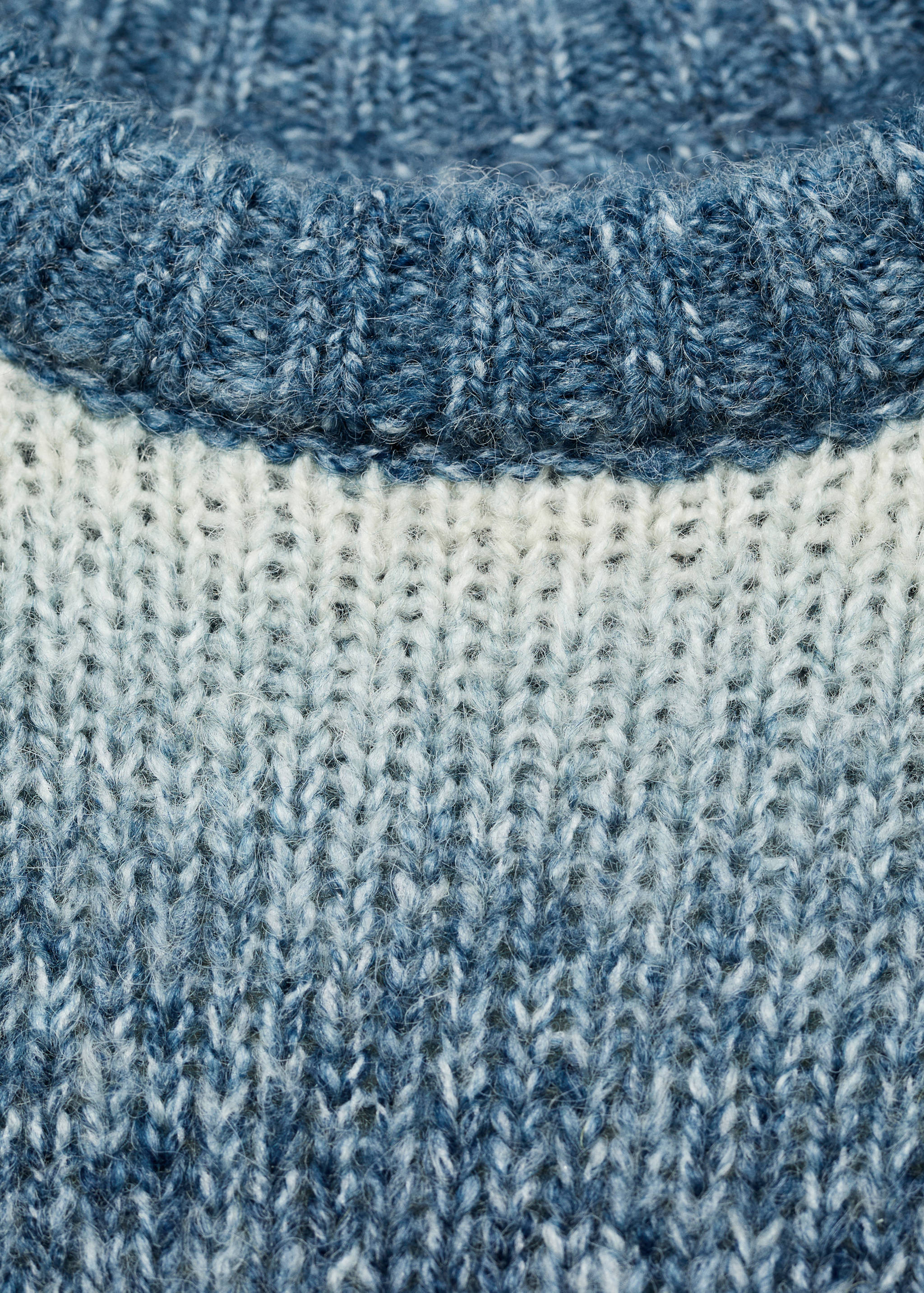 Šaty z proužkované pleteniny - Detail zboží 8