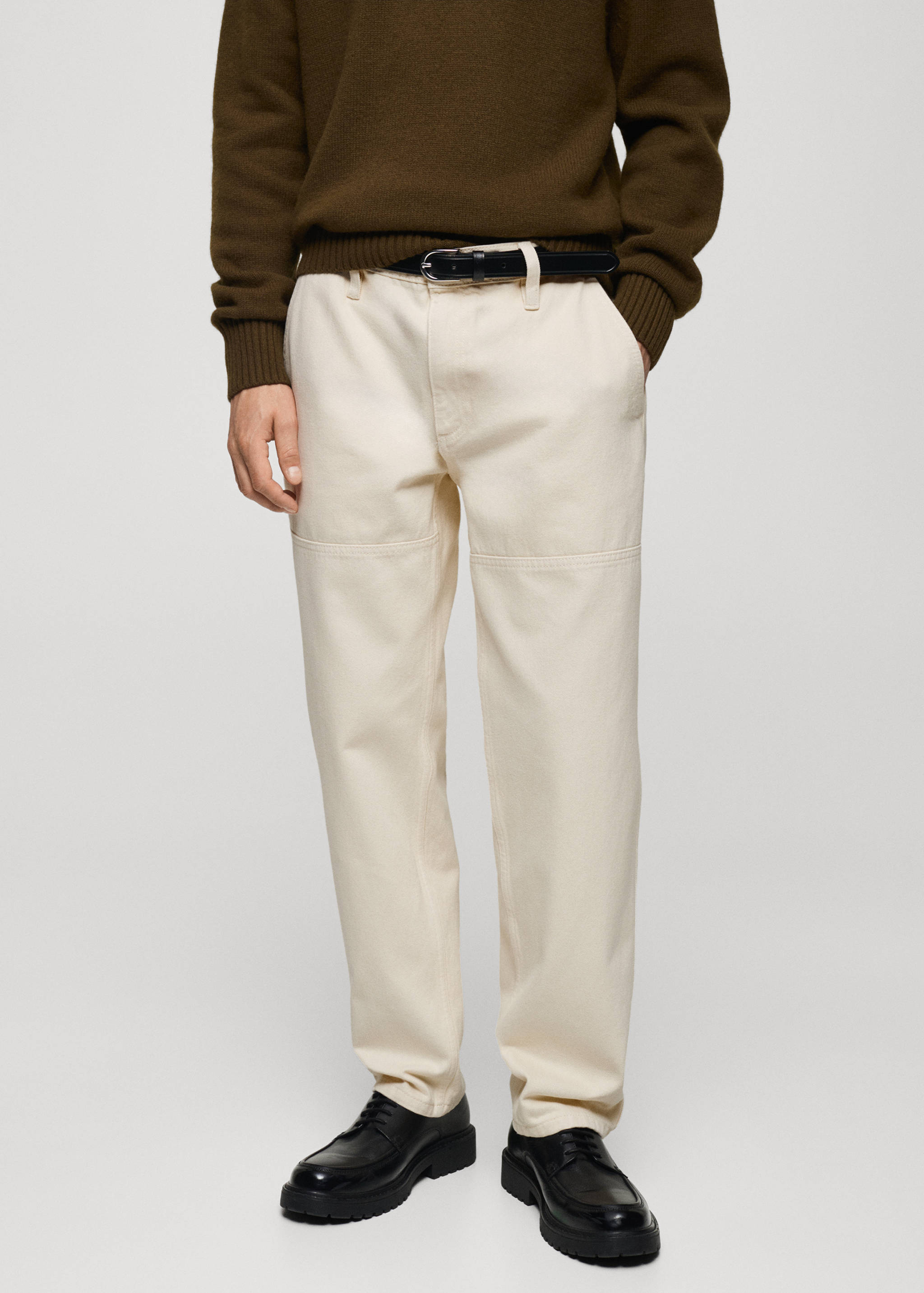 Regular-Fit-Jeans mit Nahtdetail - Mittlere Ansicht