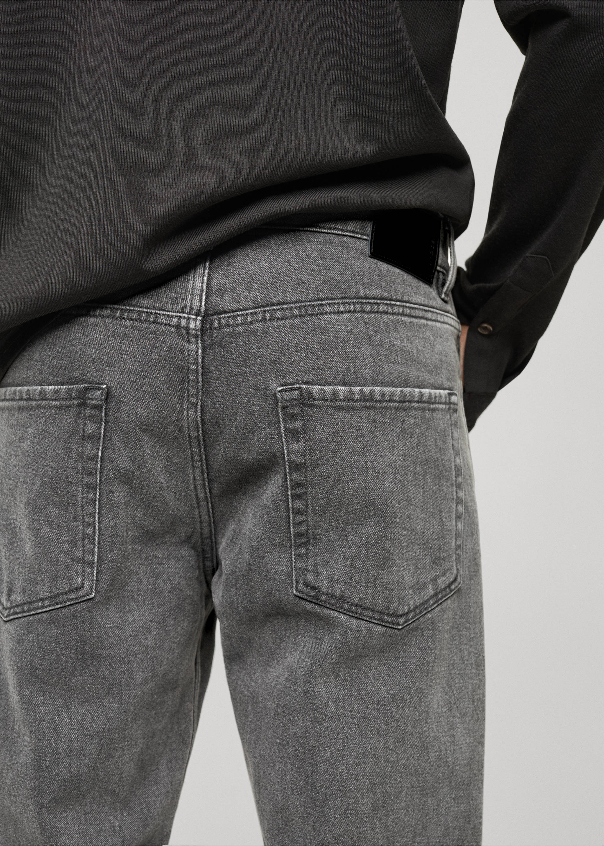 Jeans slim fit lavado gris - Detalle del artículo 6, Gris. Ref: 77037917-00.