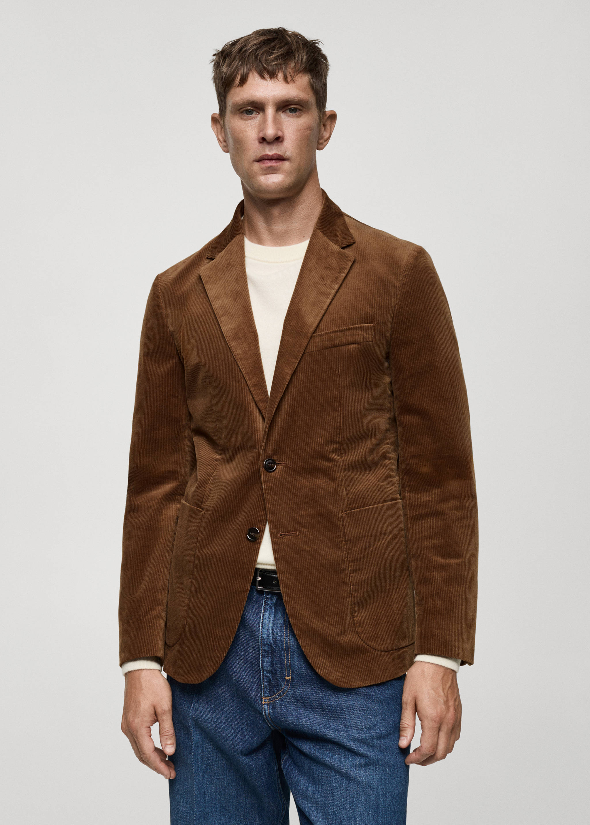 Americana slim fit pana - Plano medio