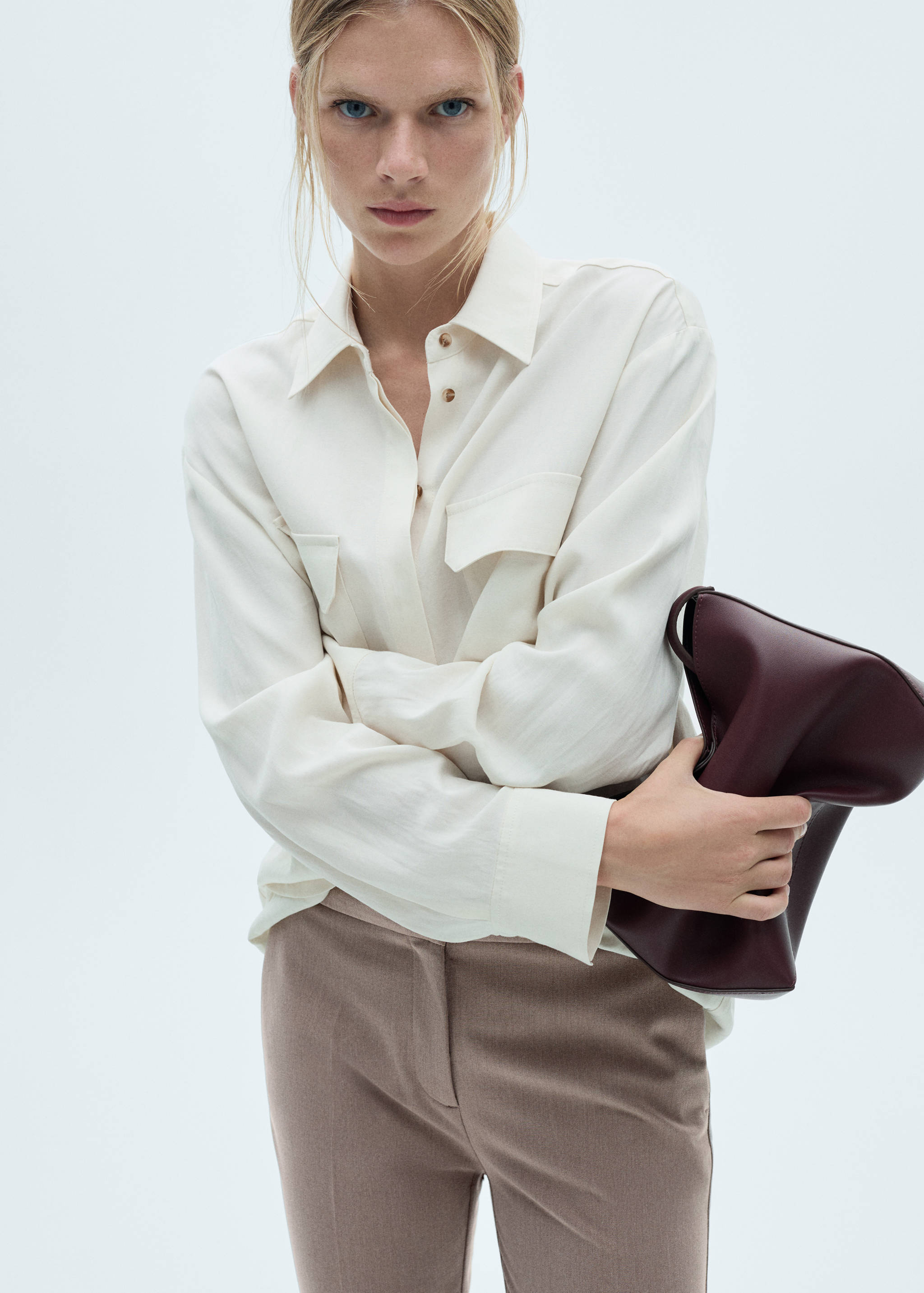 Flared flowing trousers - Details of the article 1