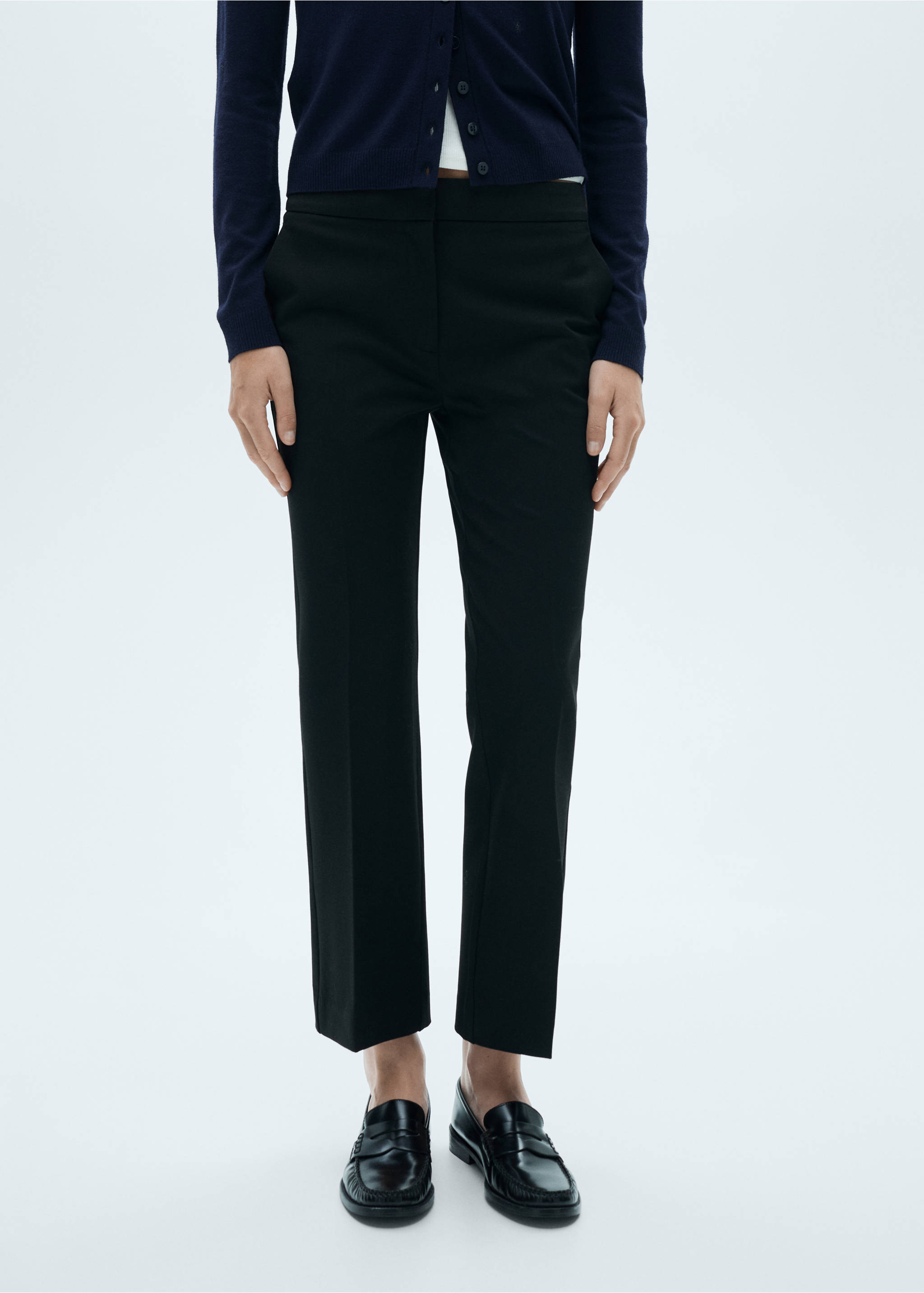 Flared flowing trousers - Medium plane, Black. Ref: 77038266-00.