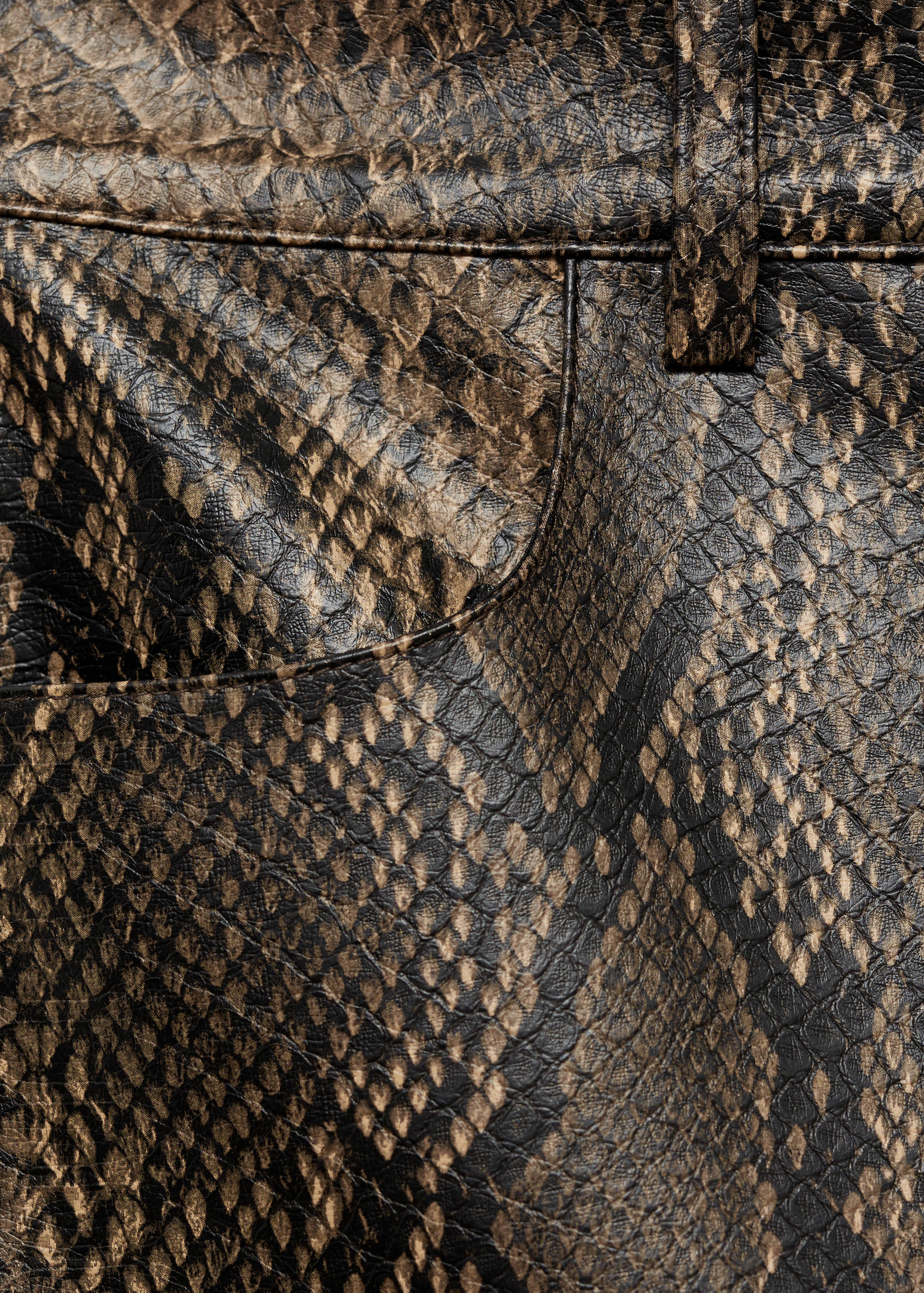 Mini-skirt with animal-print effect - Details of the article 8