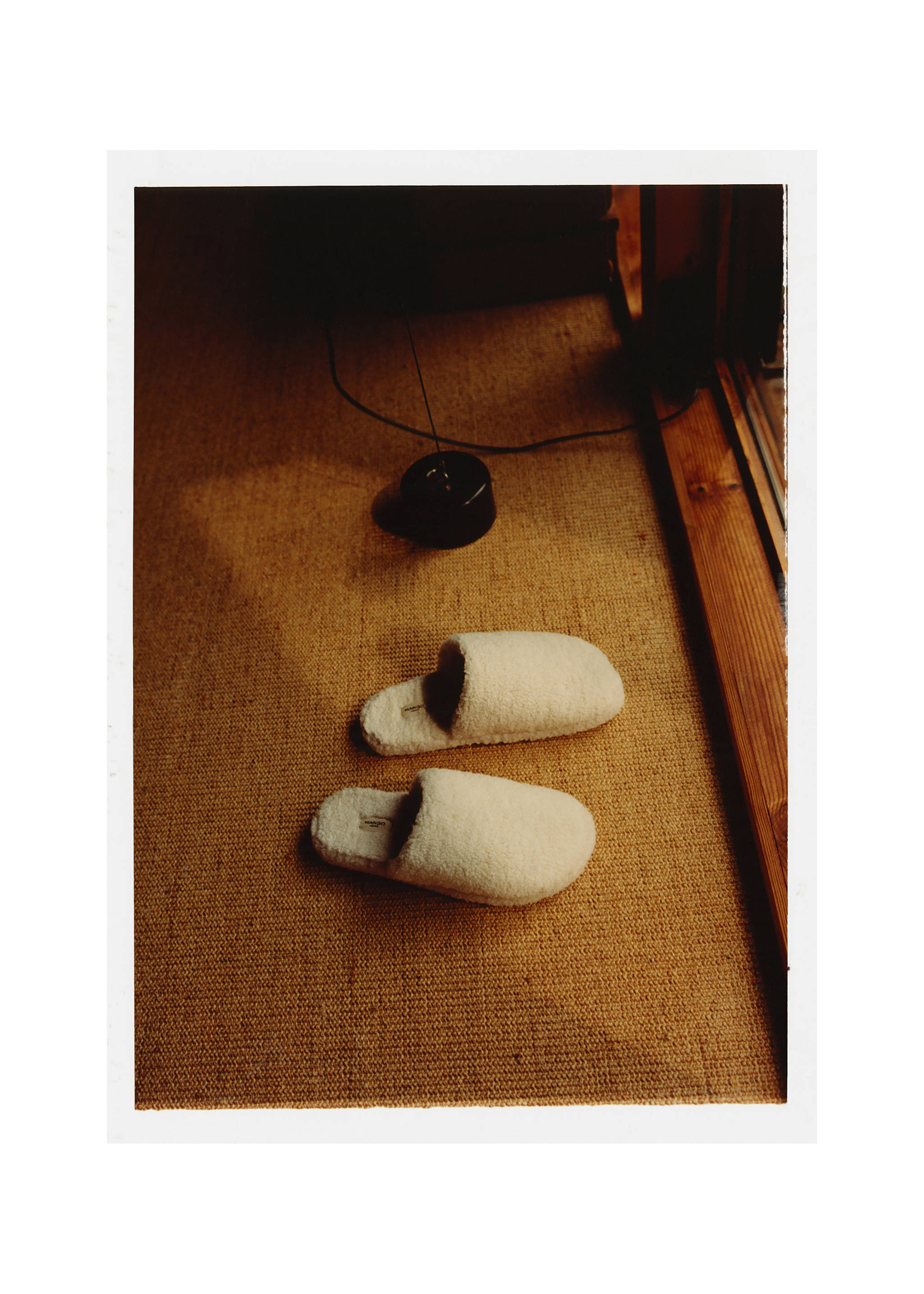 Sheepskin slippers - Details of the article 6, Ecru. Ref: 77038272-00.