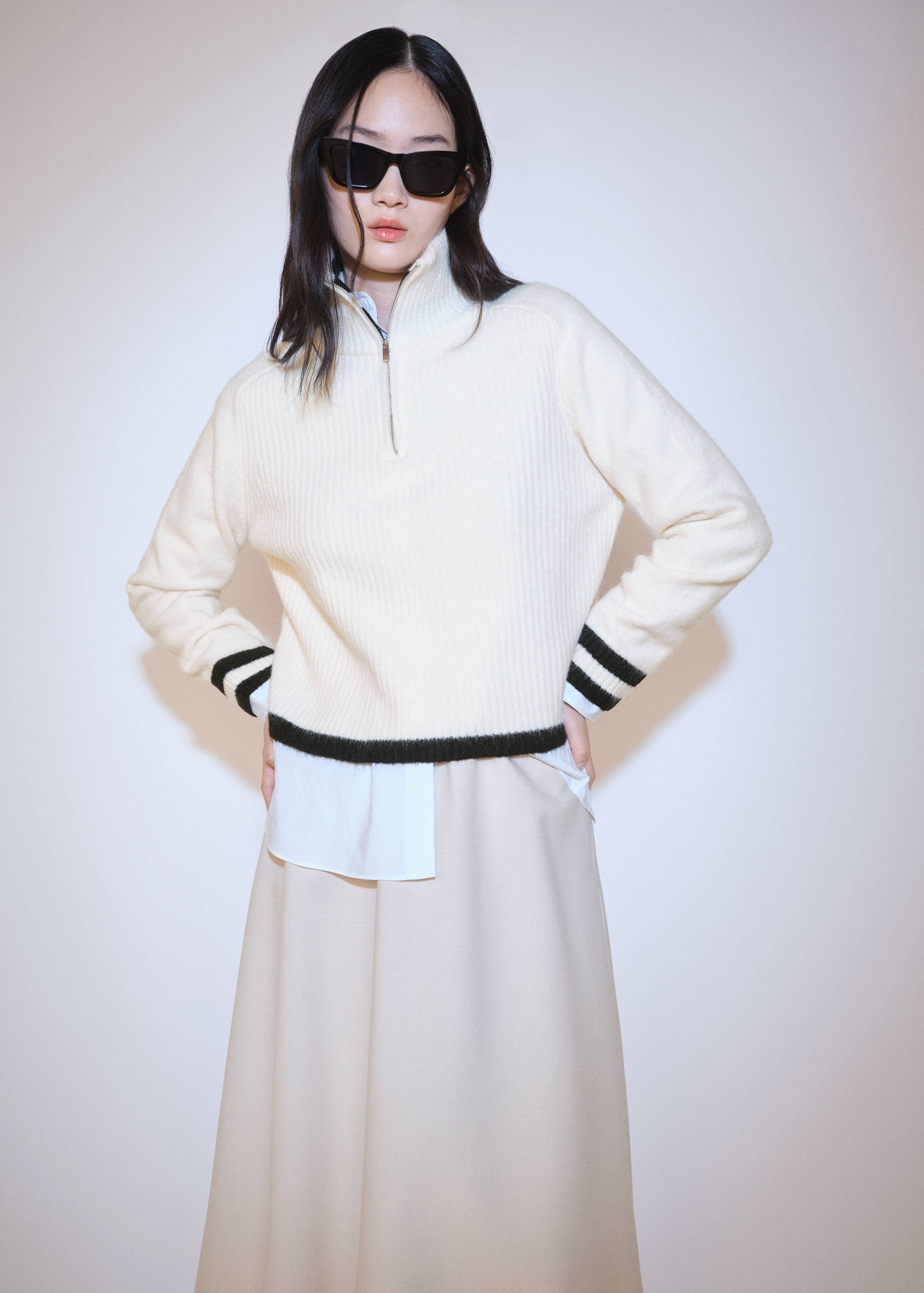 Striped sweater with zip - Medium plane